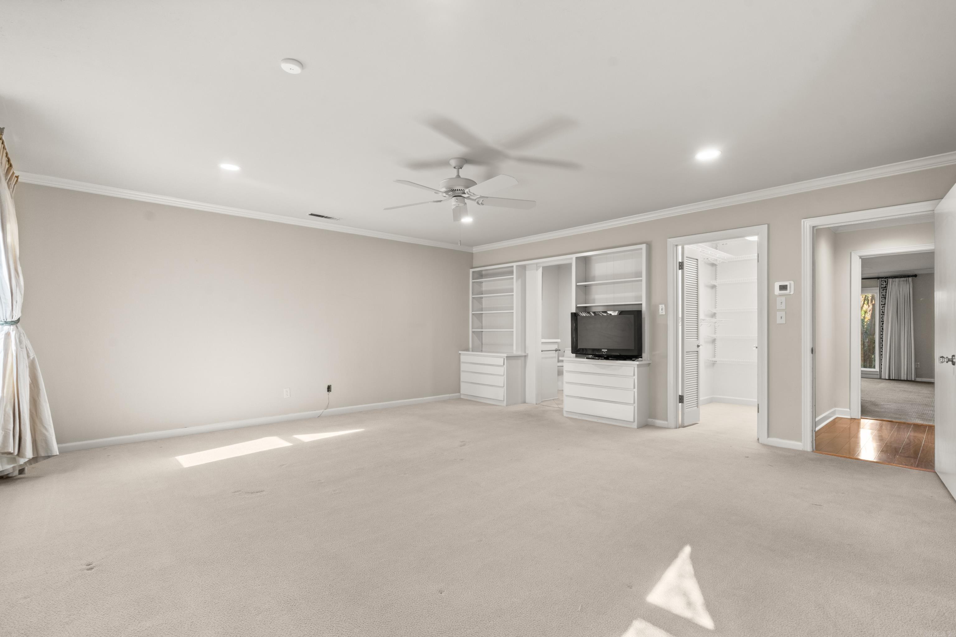 MEADOW WOOD - Residential