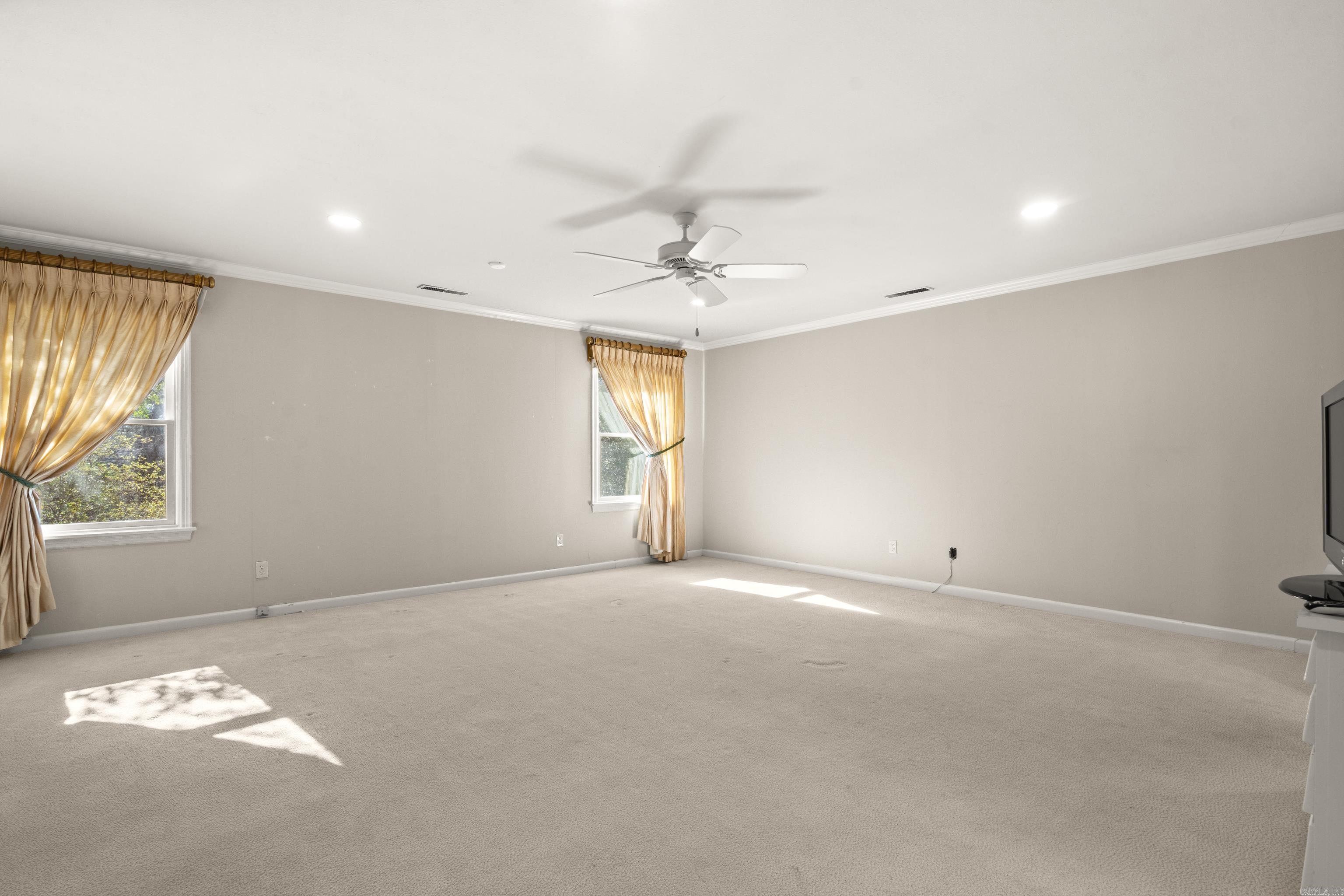 MEADOW WOOD - Residential