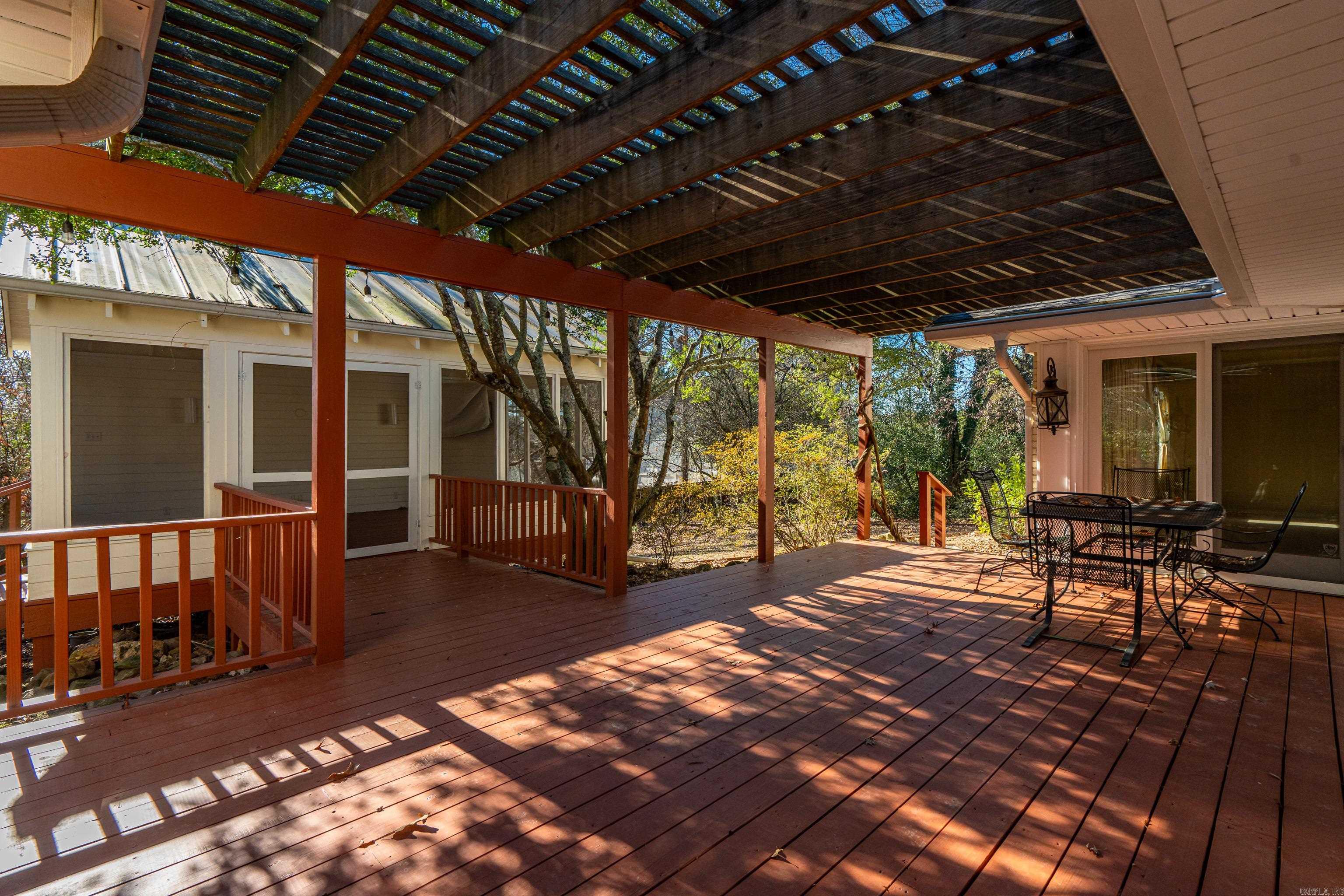 MEADOW WOOD - Residential