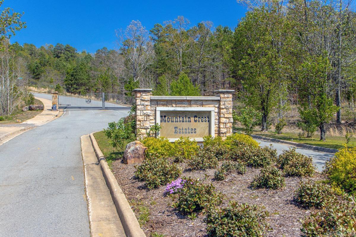 MOUNTAIN CREST ESTATES - Land