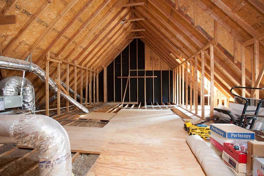 WOODLANDS EDGE - Residential