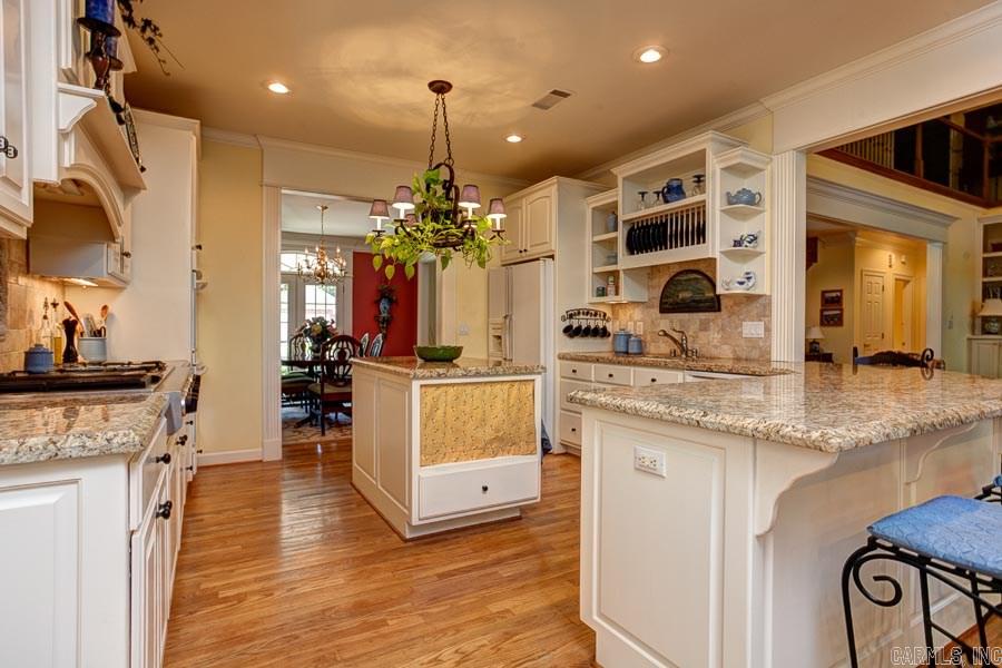 WOODLANDS EDGE - Residential