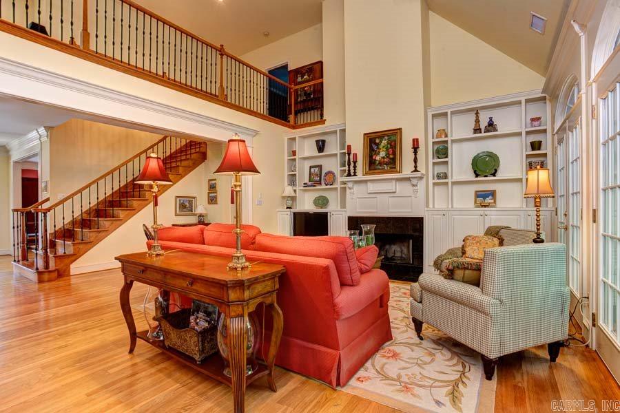 WOODLANDS EDGE - Residential