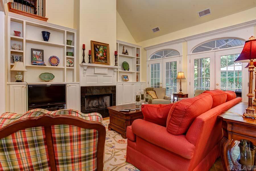 WOODLANDS EDGE - Residential