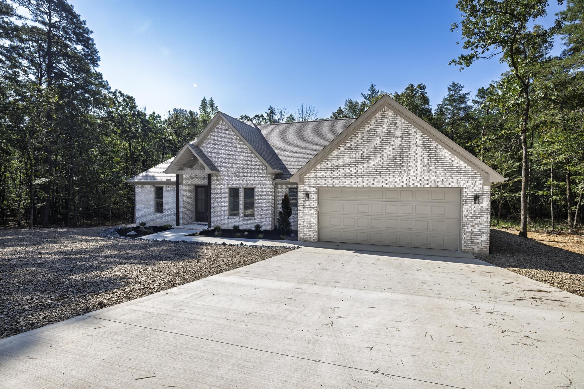 BALTANAS - Residential