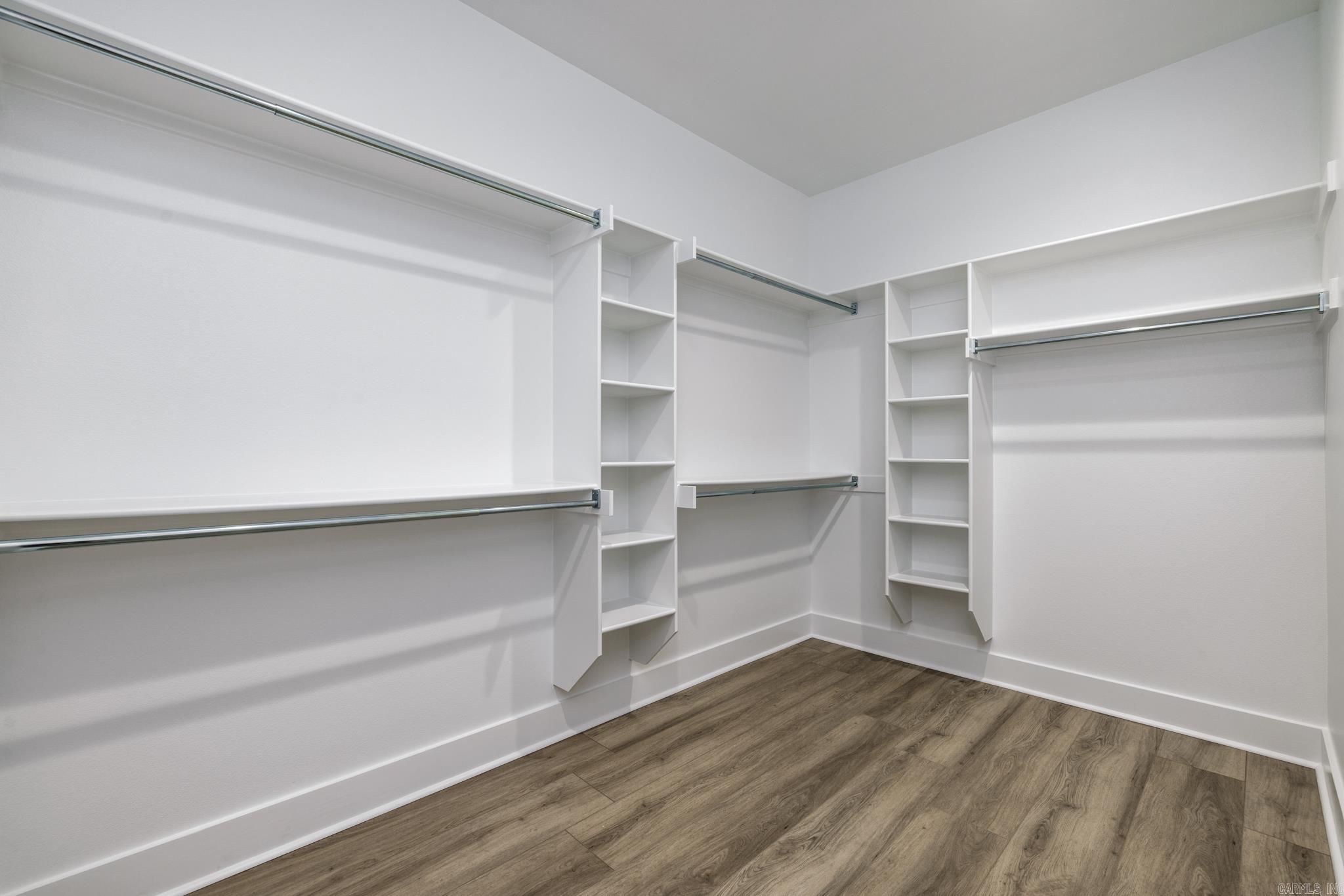 BALTANAS - Residential