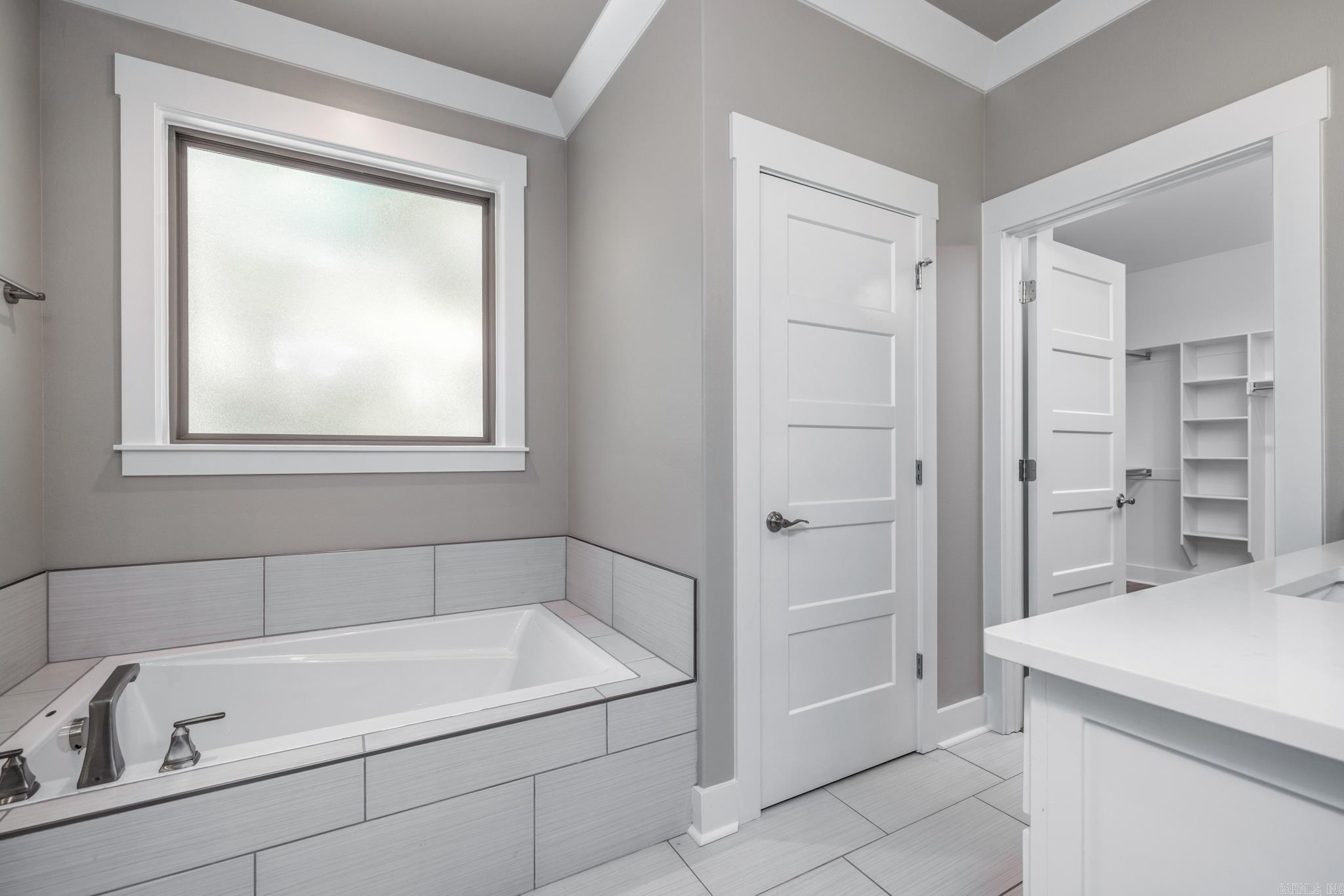 BALTANAS - Residential