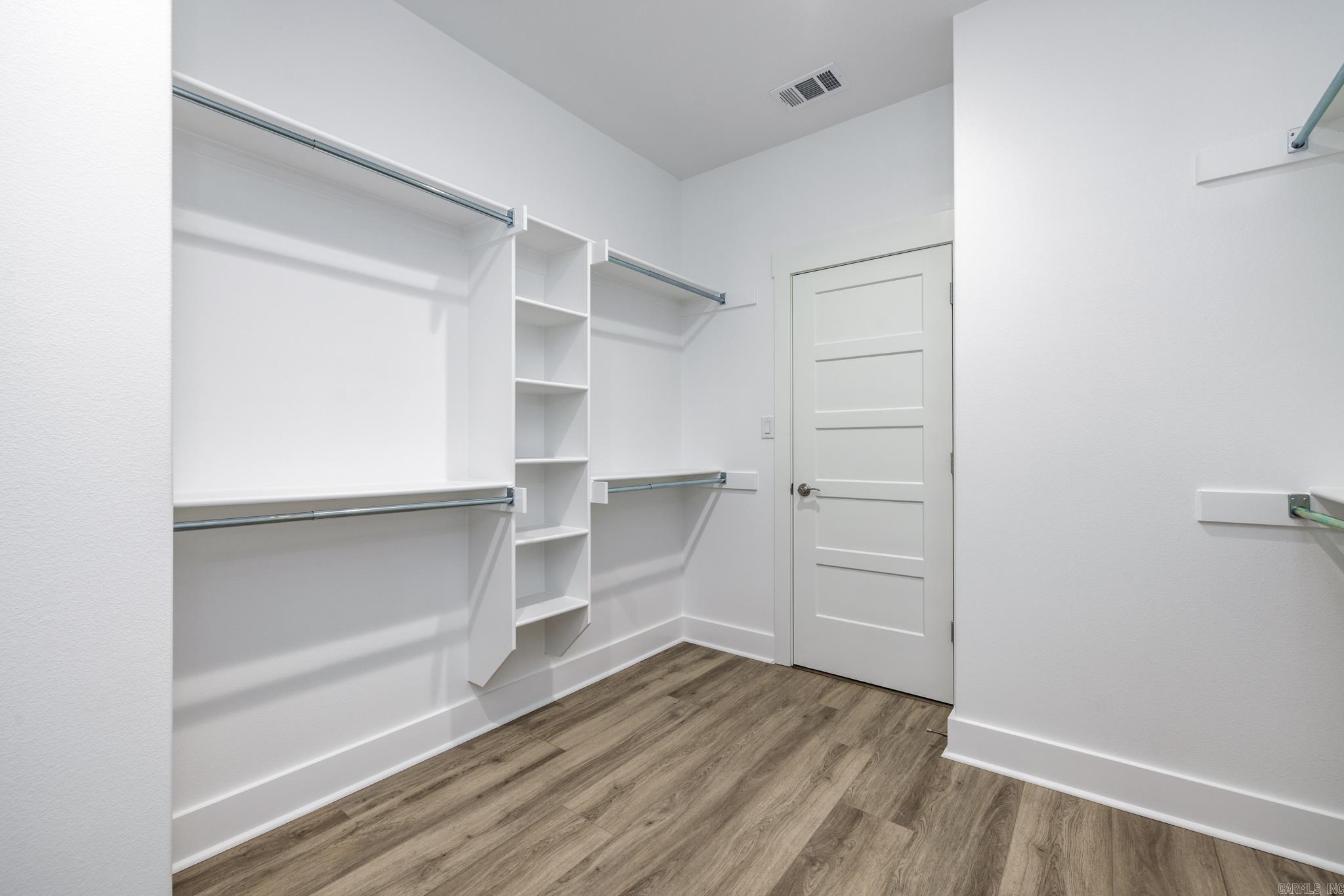 BALTANAS - Residential