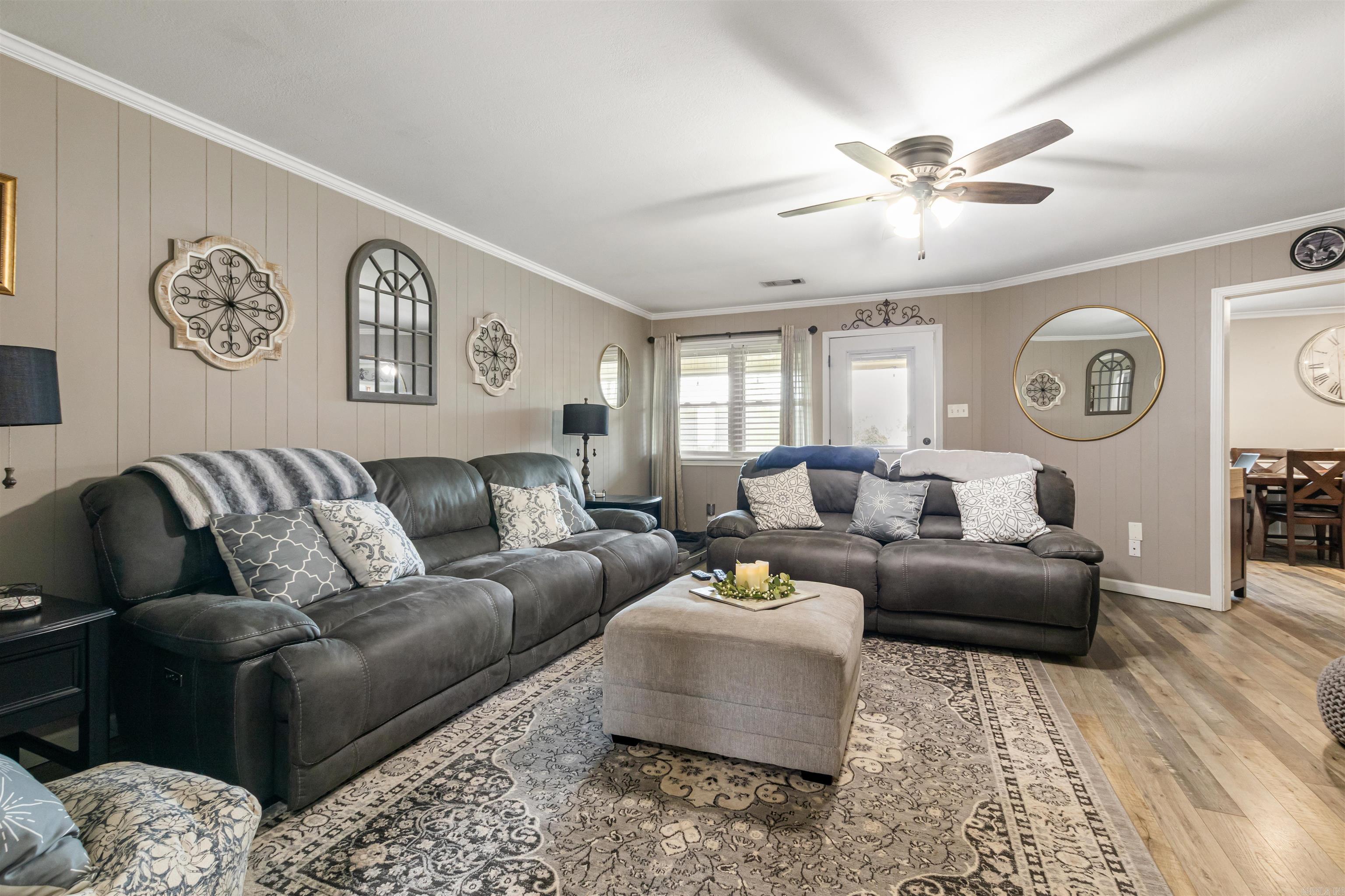 COUNTRY WOOD UNIT - Residential