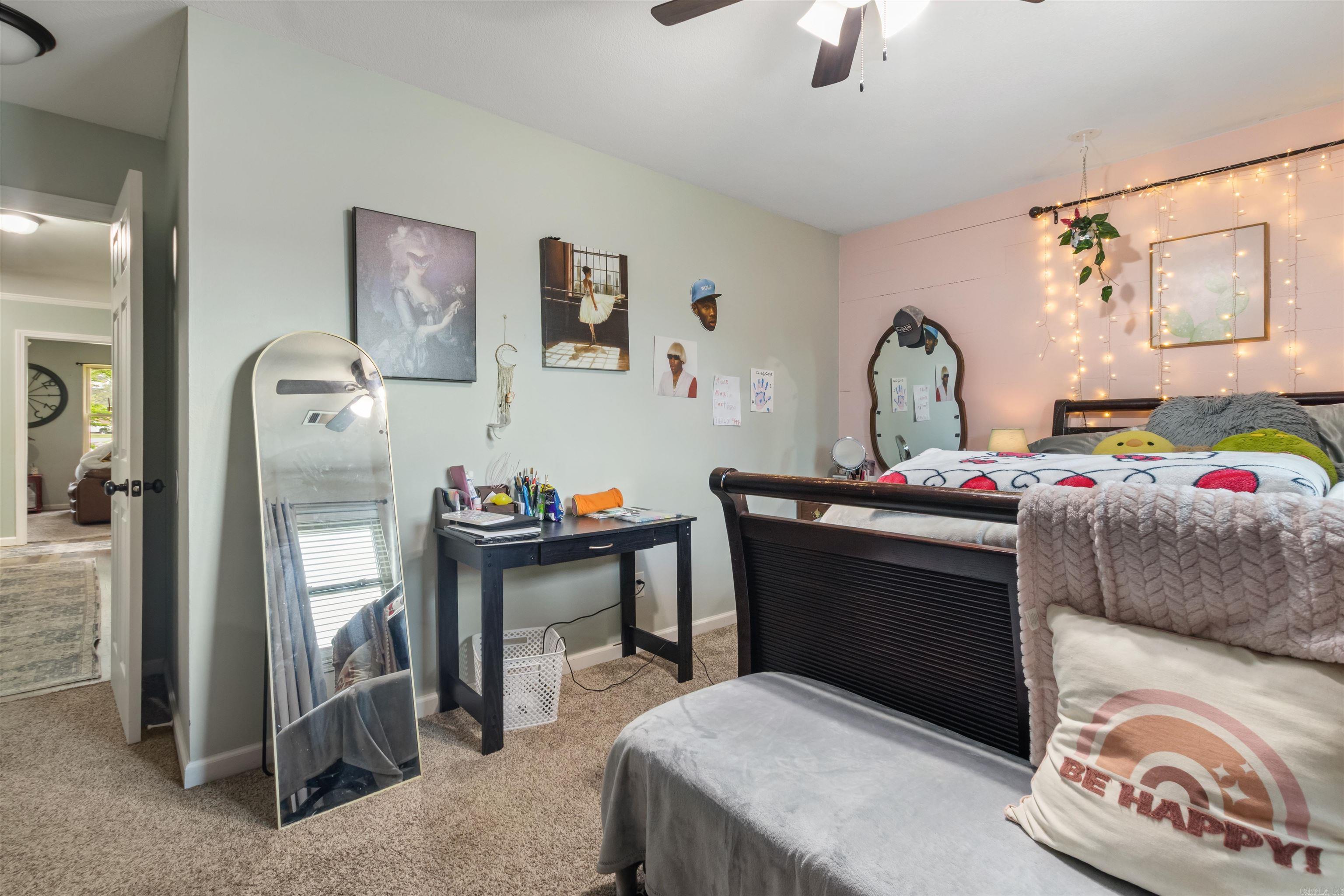 COUNTRY WOOD UNIT - Residential