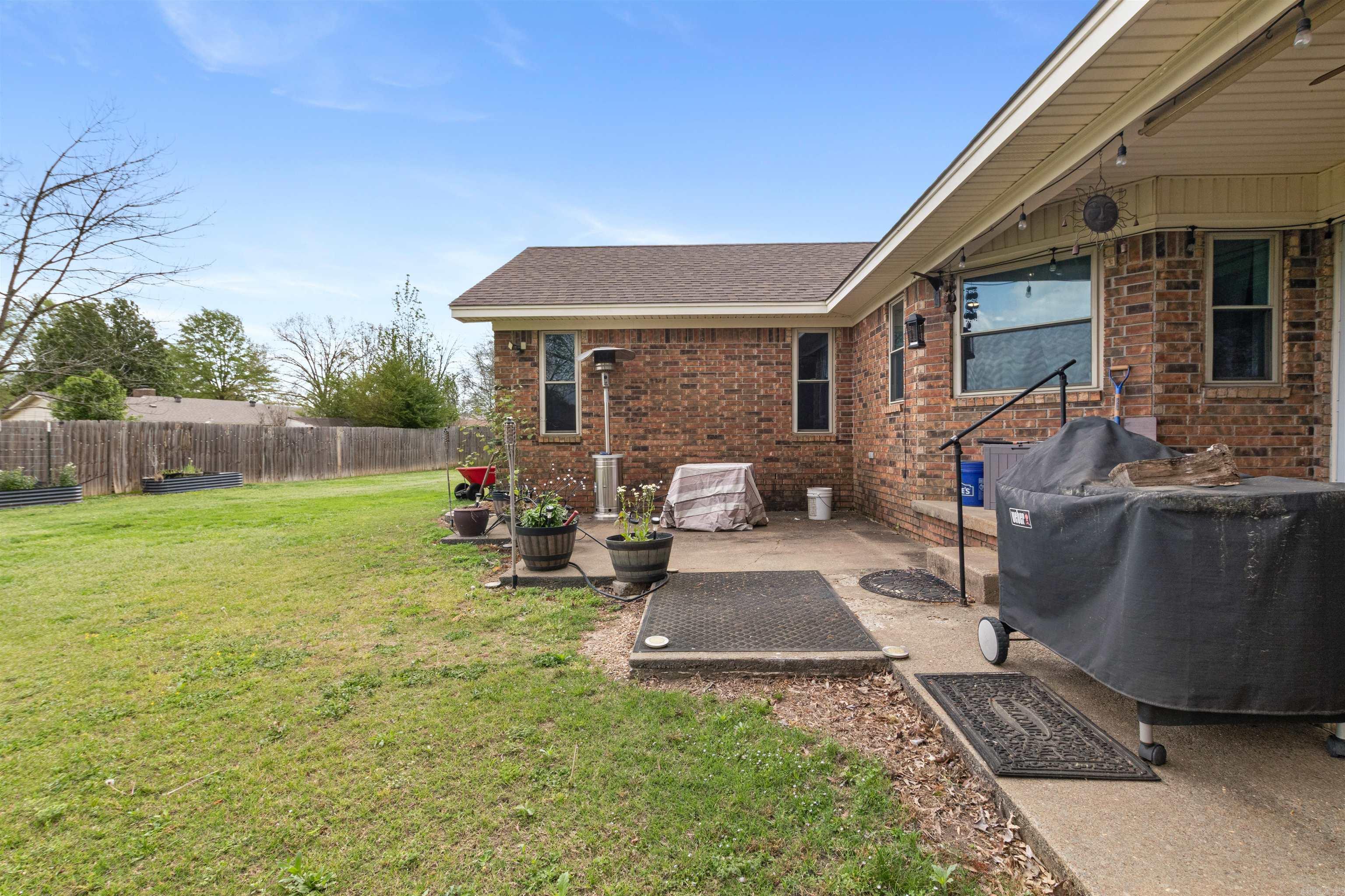 COUNTRY WOOD UNIT - Residential