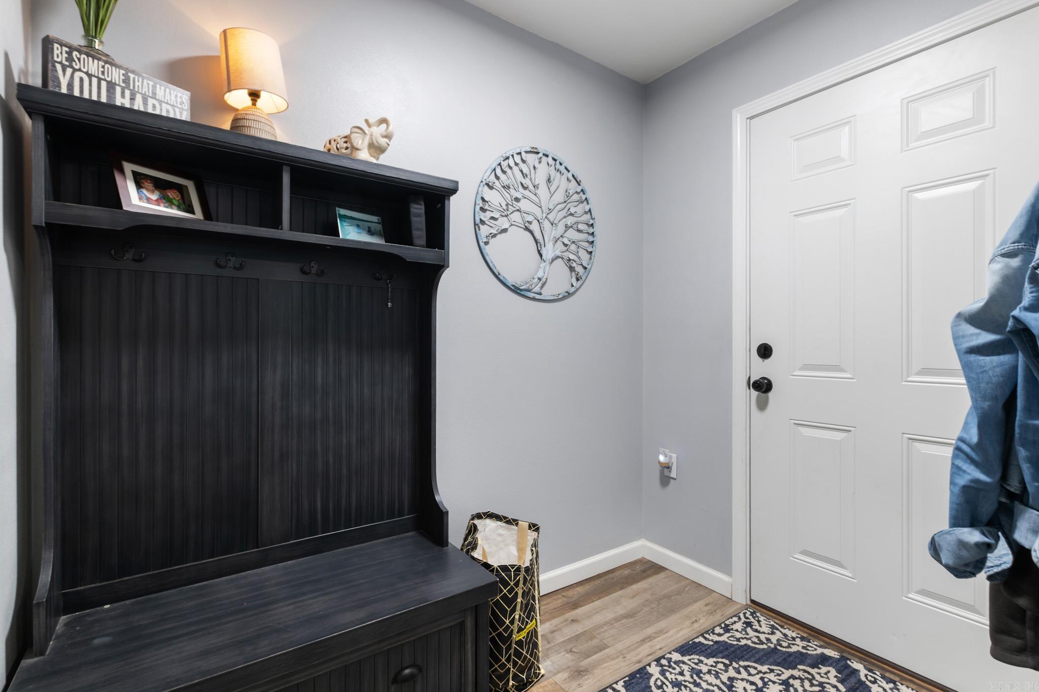 COUNTRY WOOD UNIT - Residential