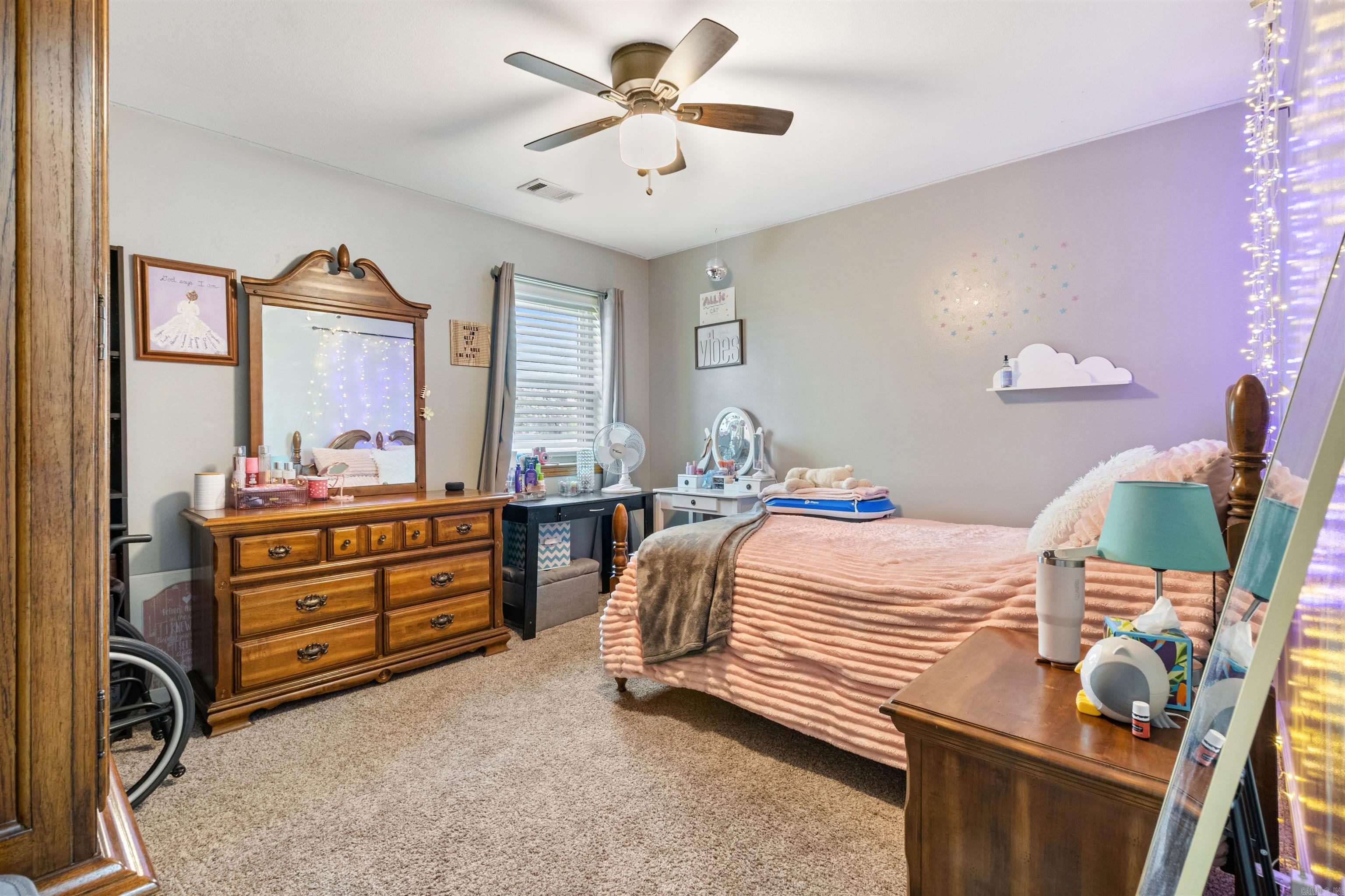 COUNTRY WOOD UNIT - Residential