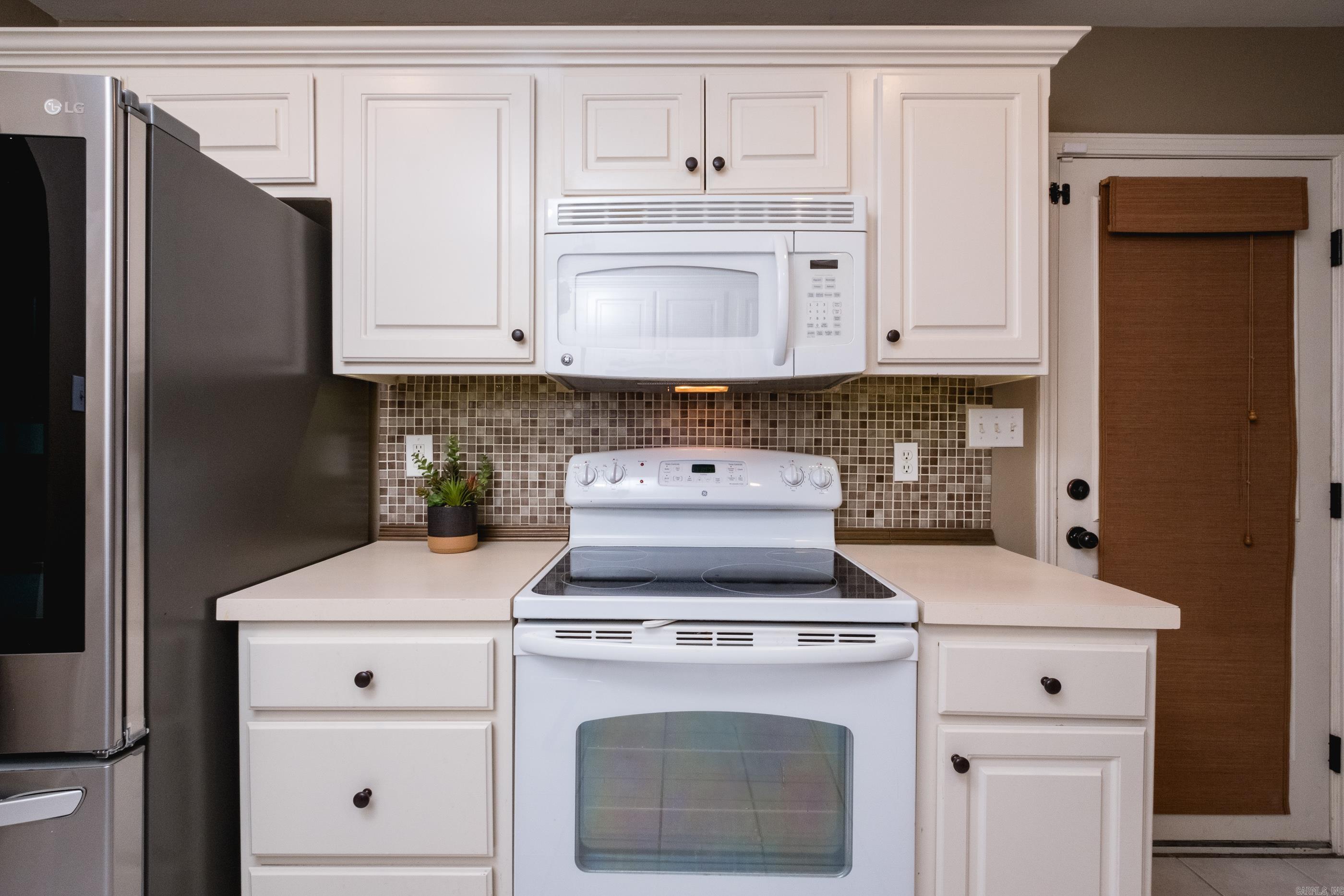 DIAMOND POINTE - Residential