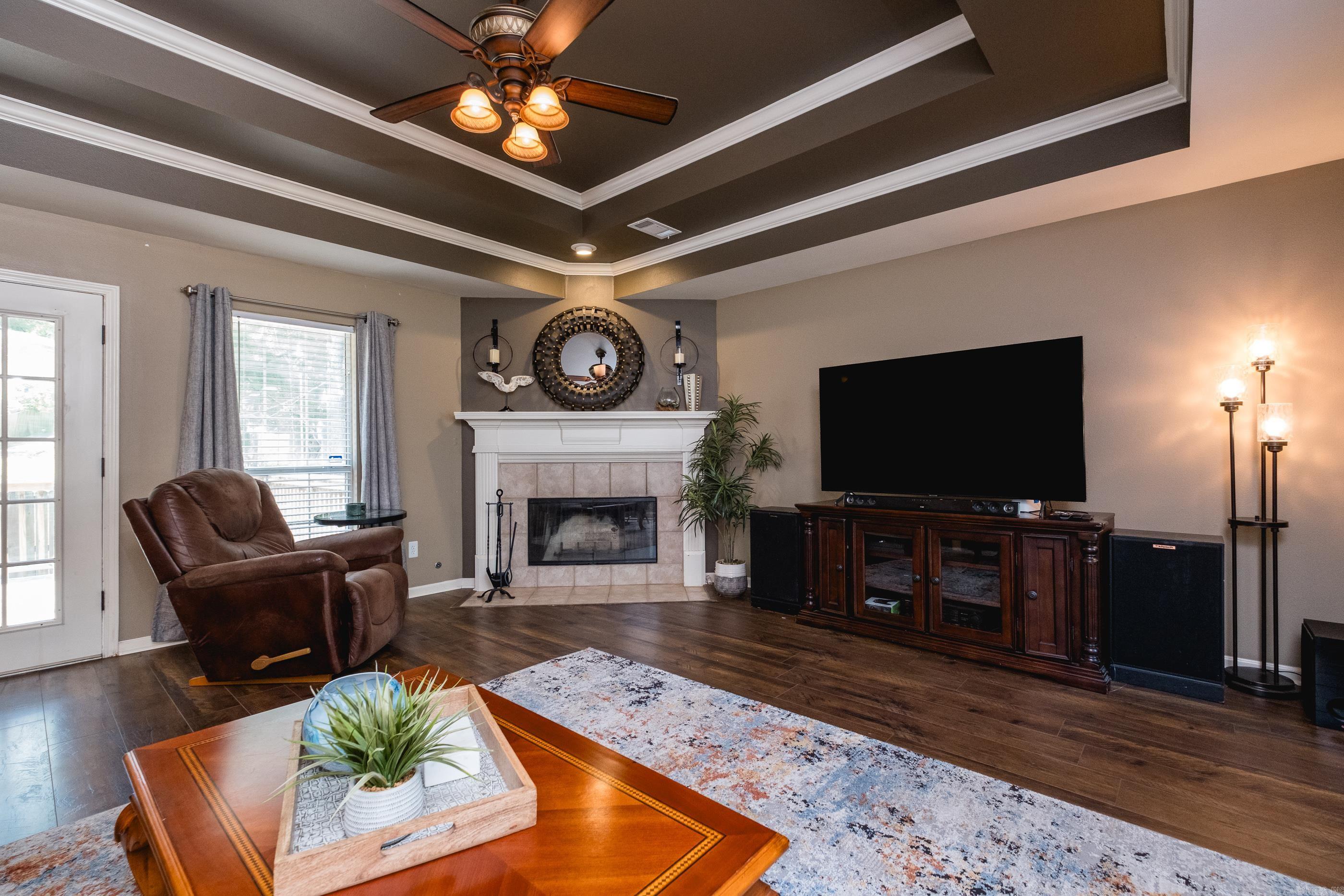 DIAMOND POINTE - Residential