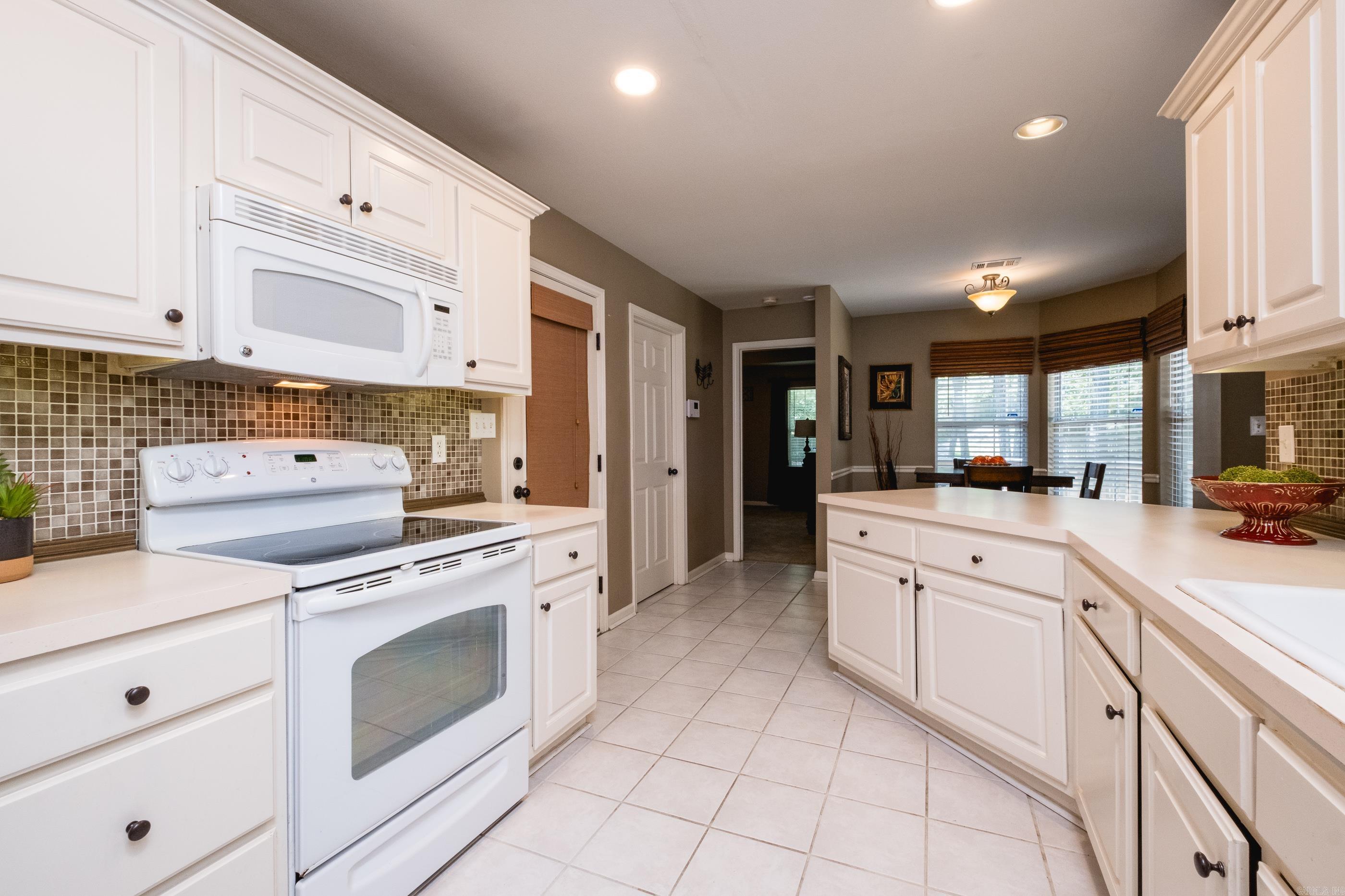 DIAMOND POINTE - Residential