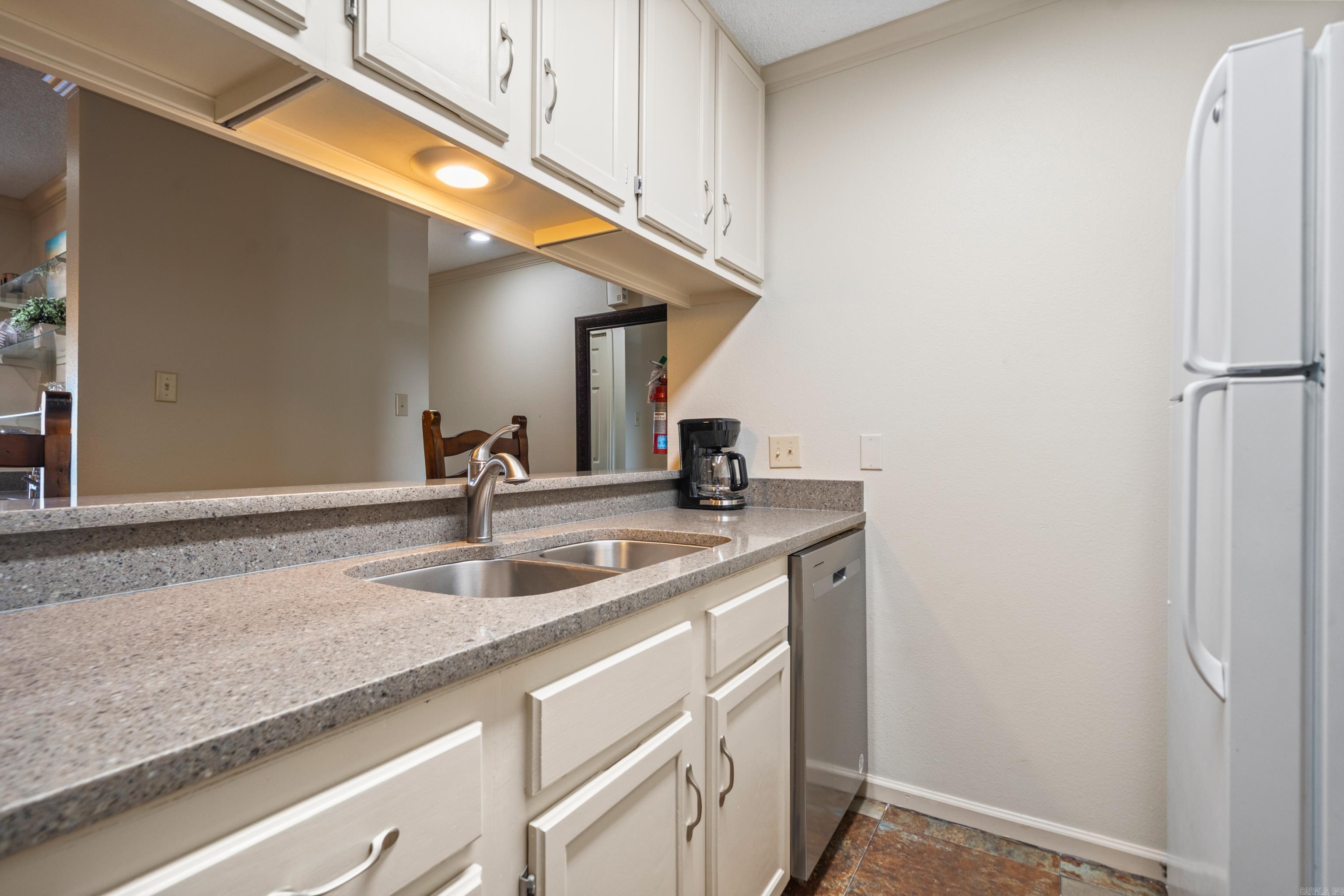 EMERALD ISLE HPR - Residential