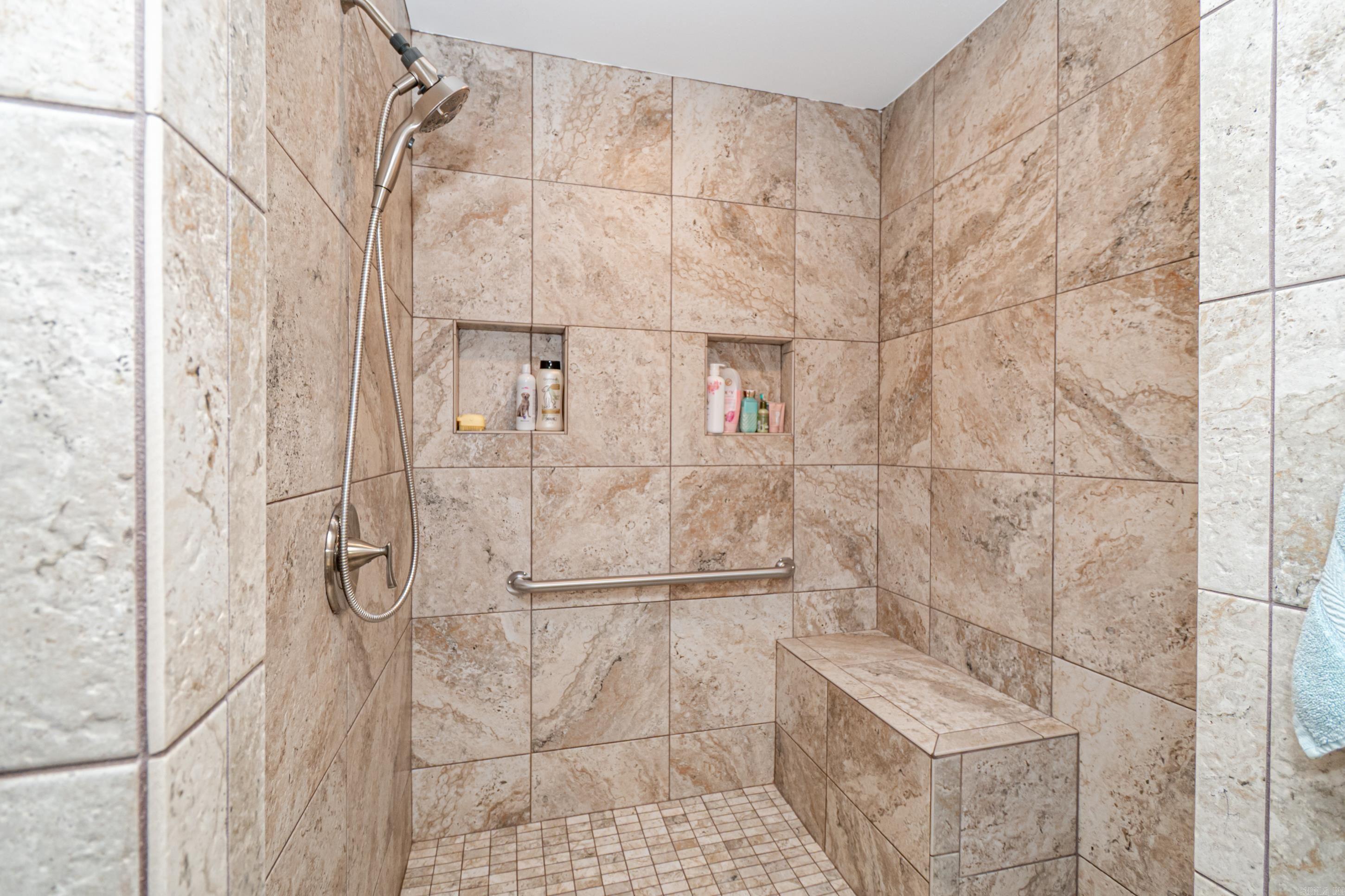 MONTICELLO - Residential