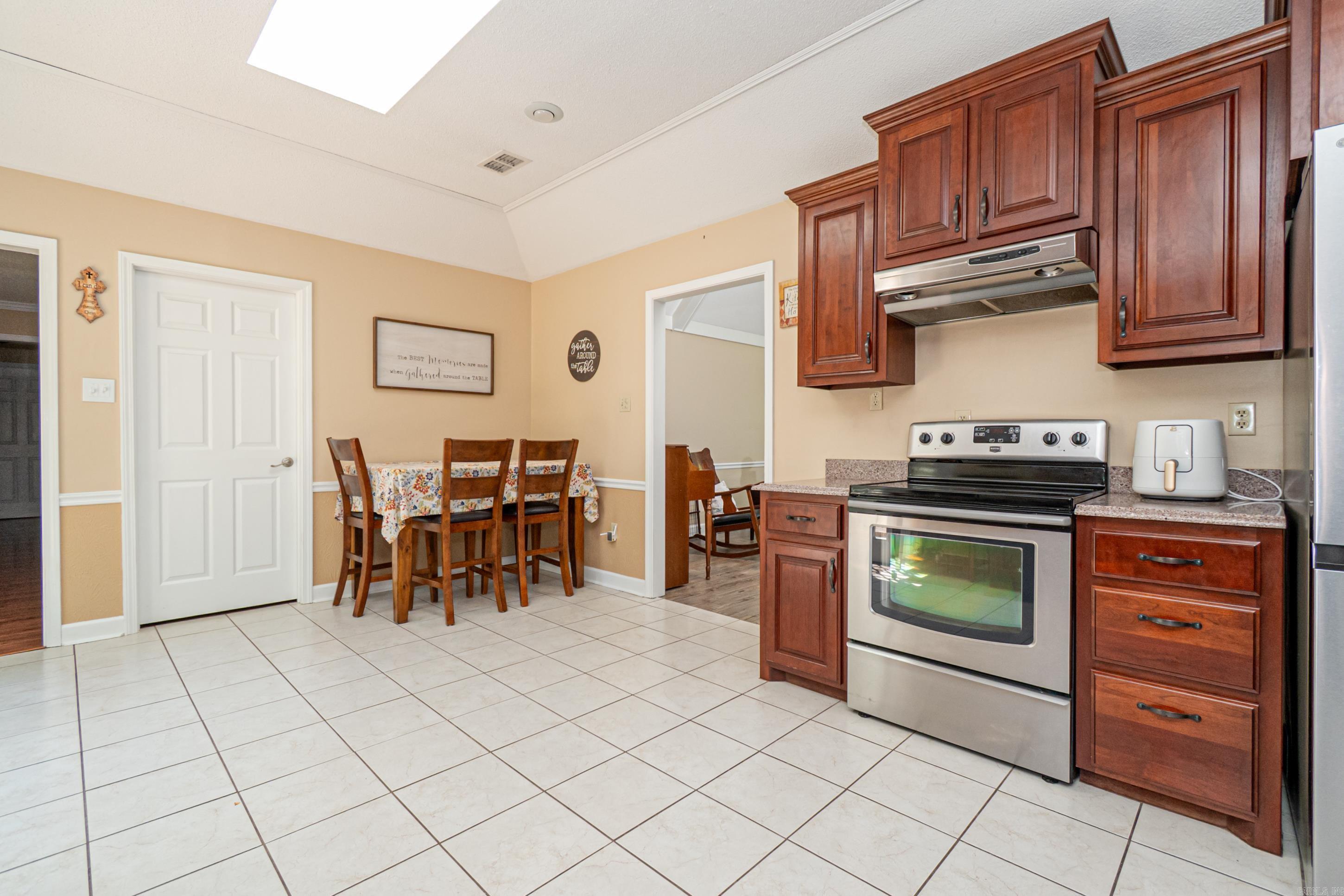 MONTICELLO - Residential