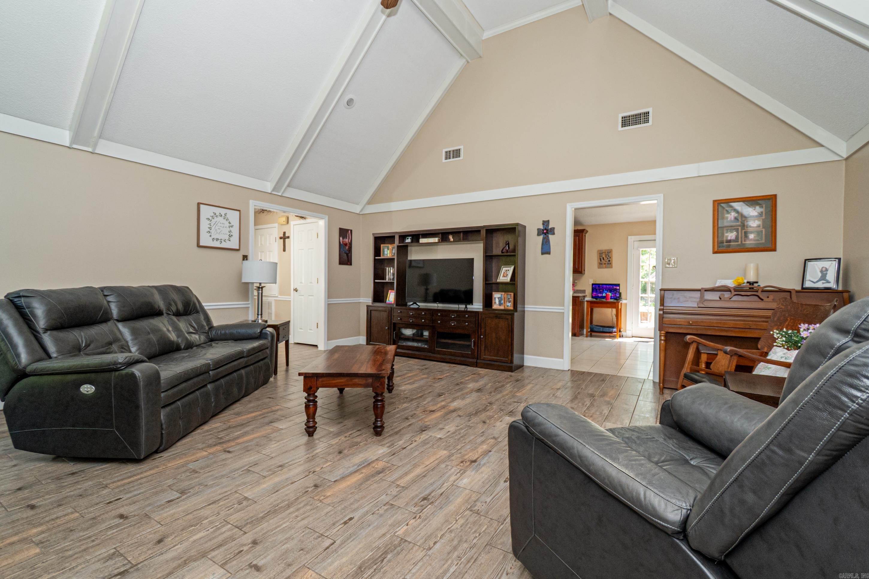 MONTICELLO - Residential