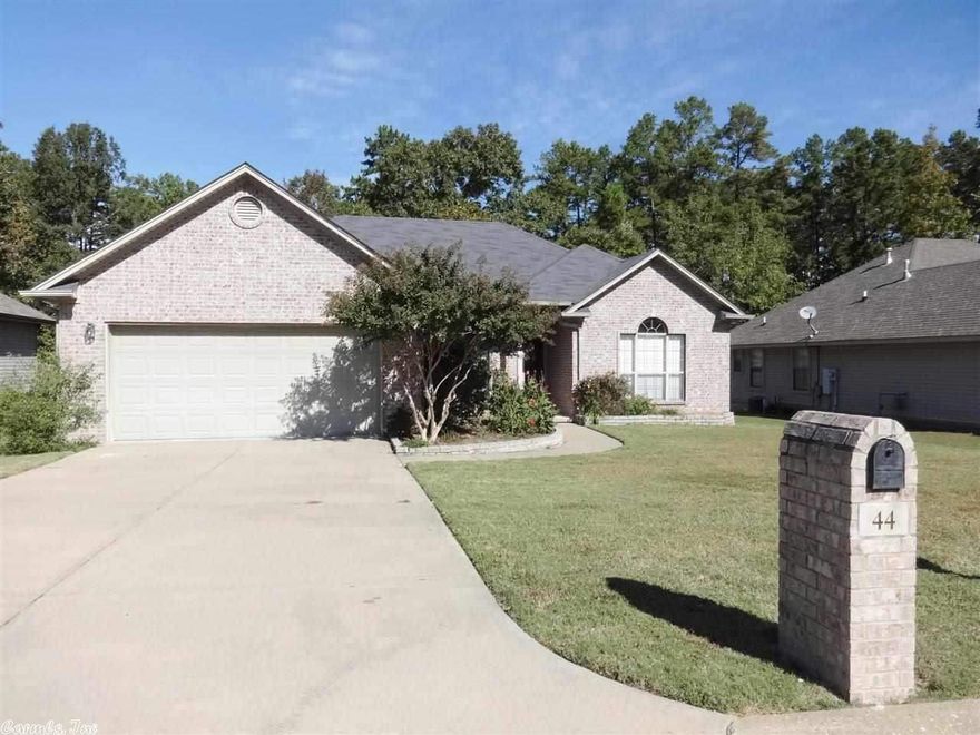 Fresh neutral color interior paint! Beautiful new black granite counter tops! This home is ready to move in. Private deck and fenced  backyard backs to green space. Split bedroom floor plan, master bath features spa tub, walk-in shower and walk-in closet. Formal dining area and eat in kitchen,2 car garage with floored attic over garage for extra storage.