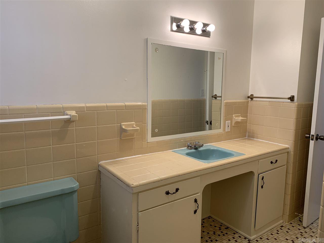 Markham Manor - Residential Lease