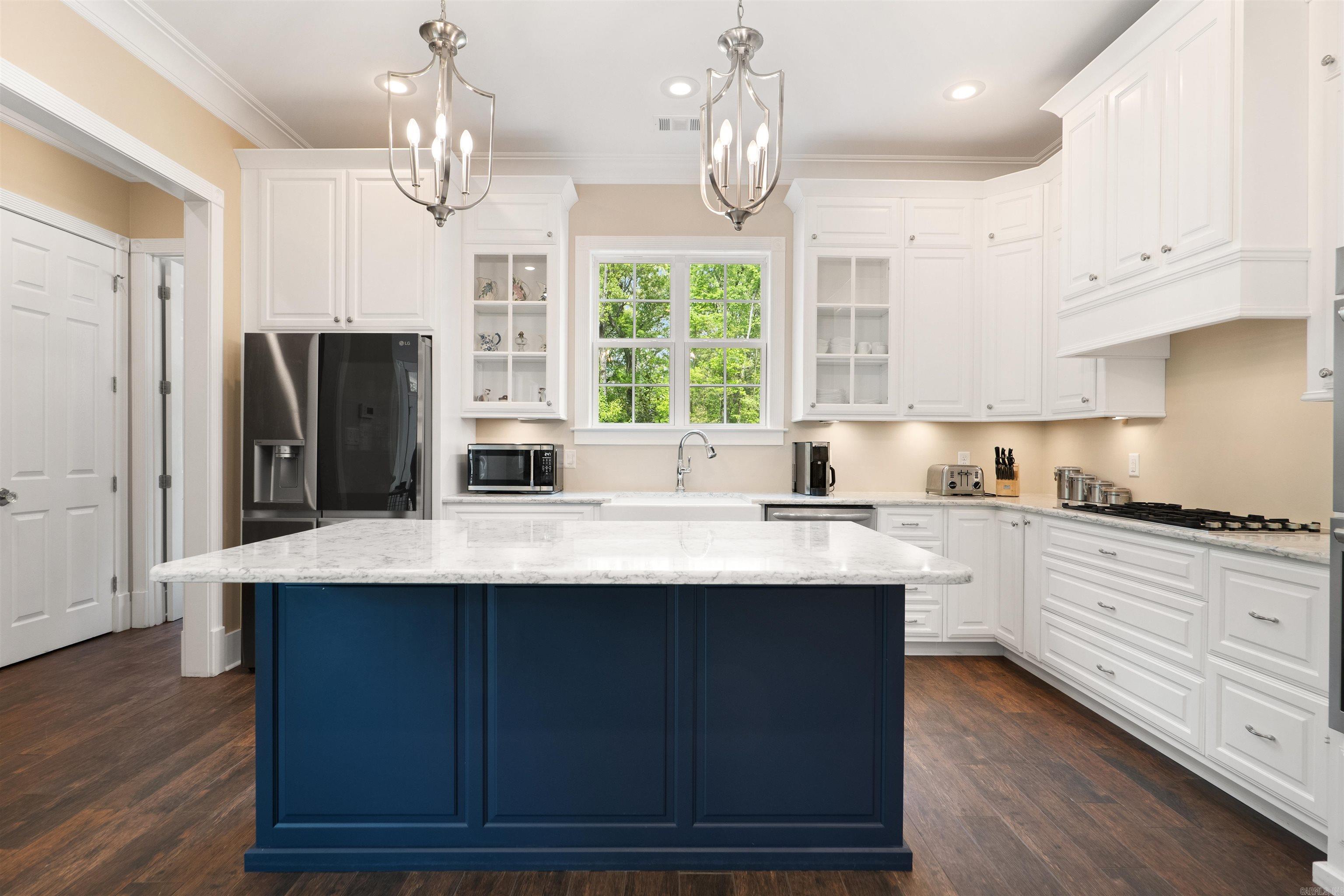 ARNOLD'S FOREST - Residential