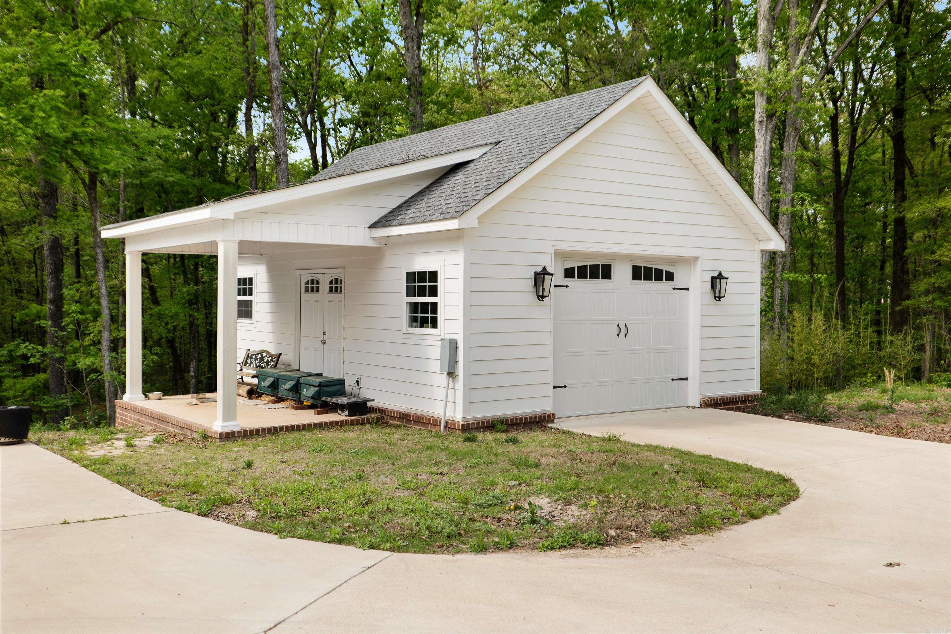 ARNOLD'S FOREST - Residential