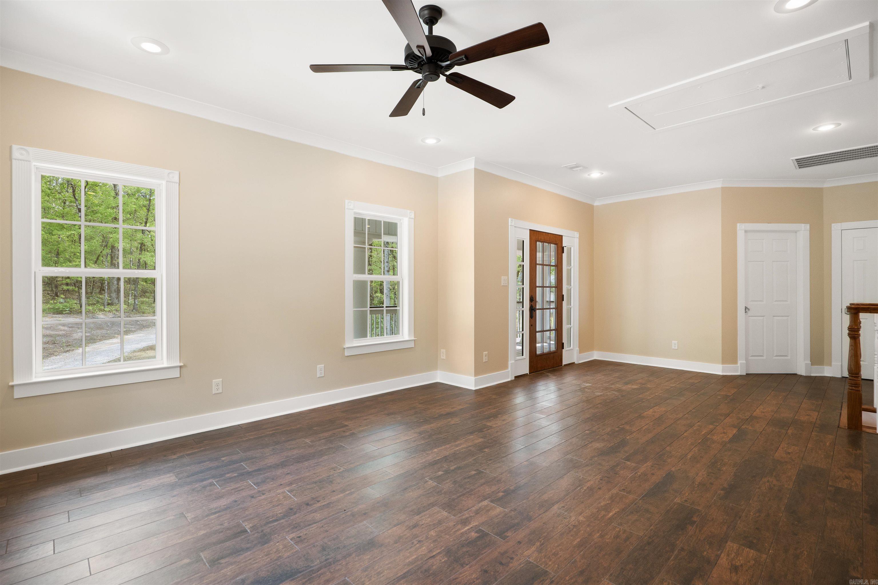 ARNOLD'S FOREST - Residential