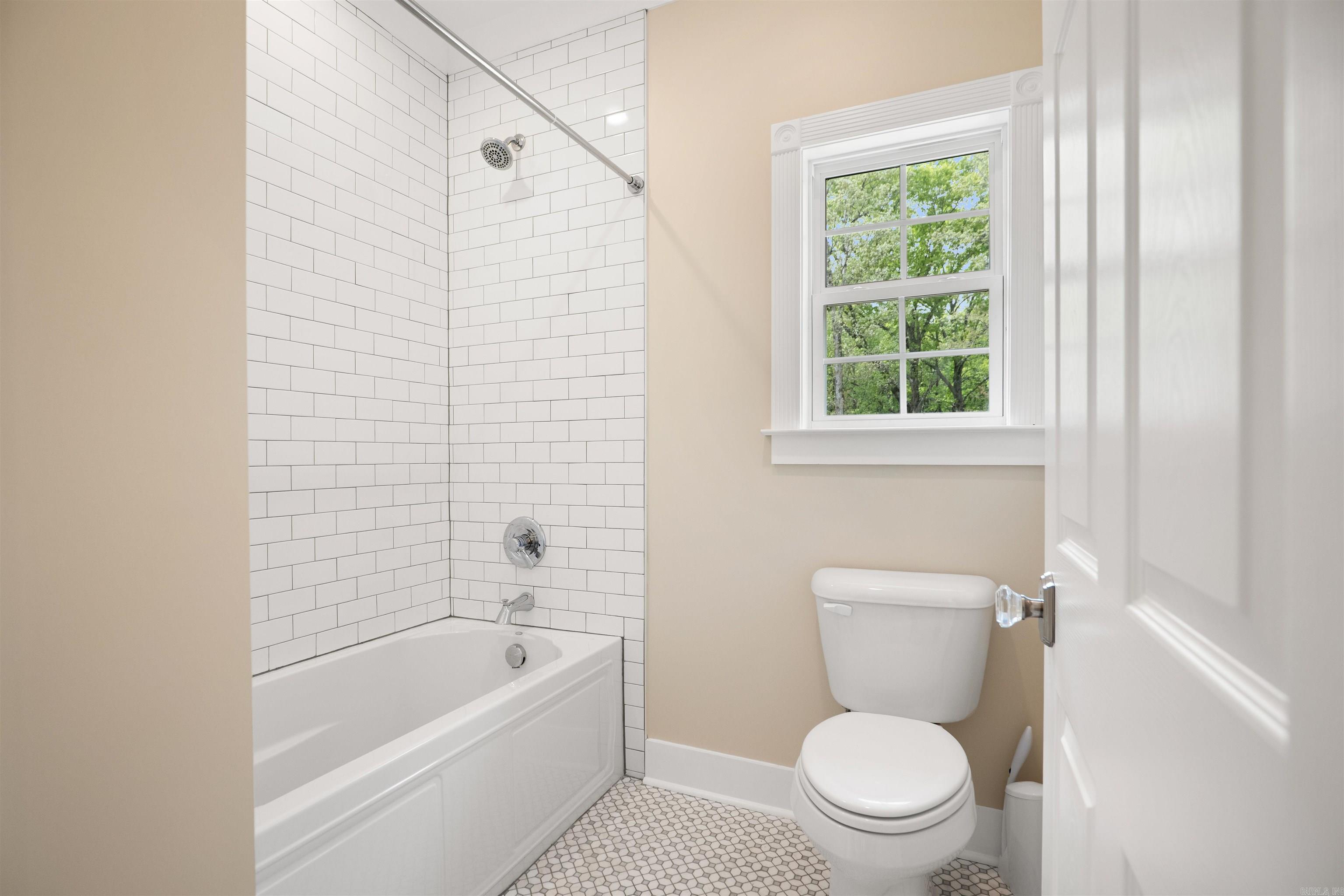 ARNOLD'S FOREST - Residential