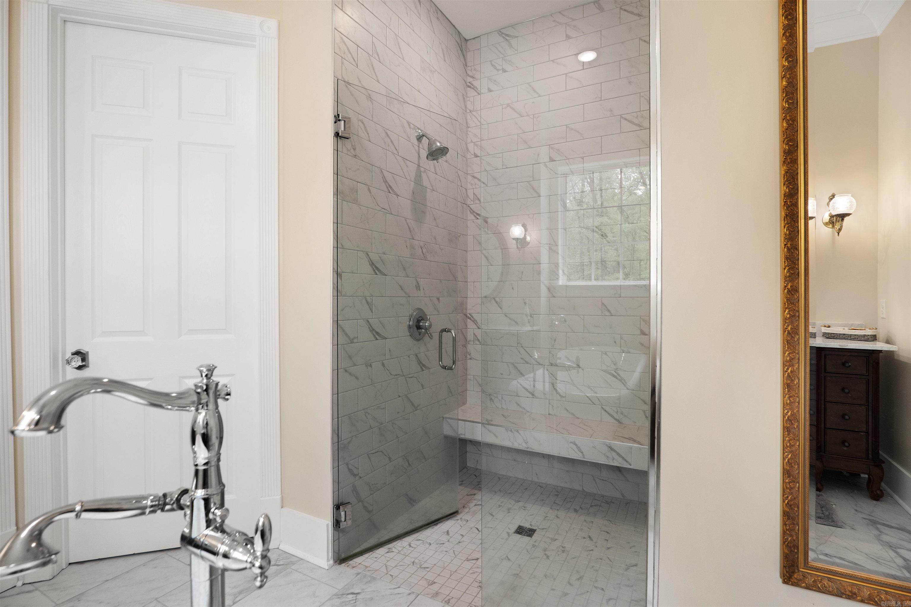 ARNOLD'S FOREST - Residential