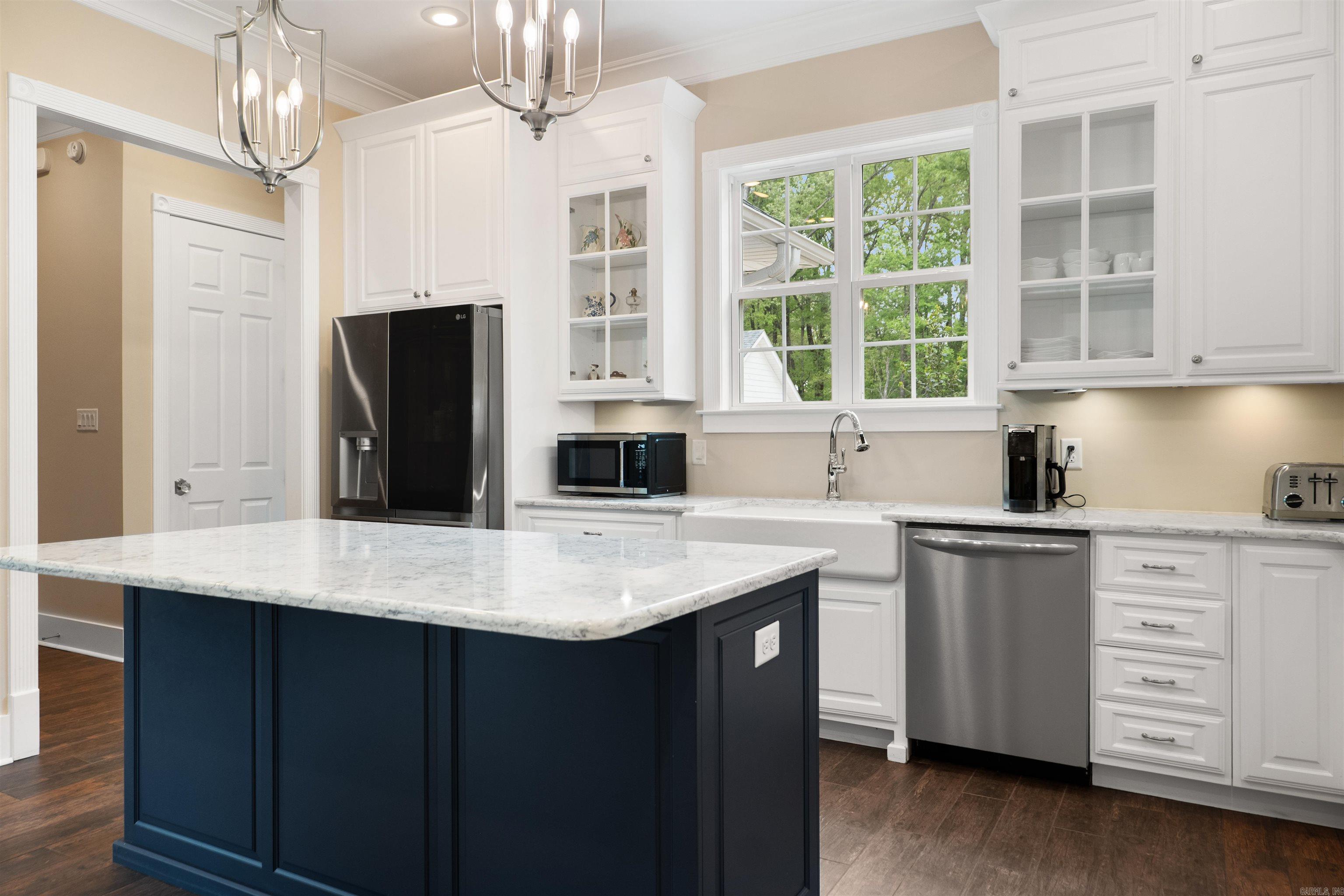 ARNOLD'S FOREST - Residential