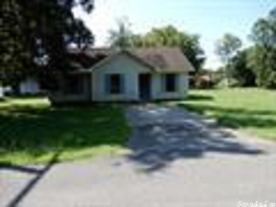 This is a bundle of 23 homes located in Augusta 17- 2 bed 1 bath and 6- 3 bed 1 bath built in 1998 and 1999, Homes are in good condition and producing income. PLEASE SEE AGENT REMARKS