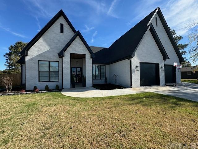 Custom build 4 bed 2.5 bath home in Silo Ridge.
