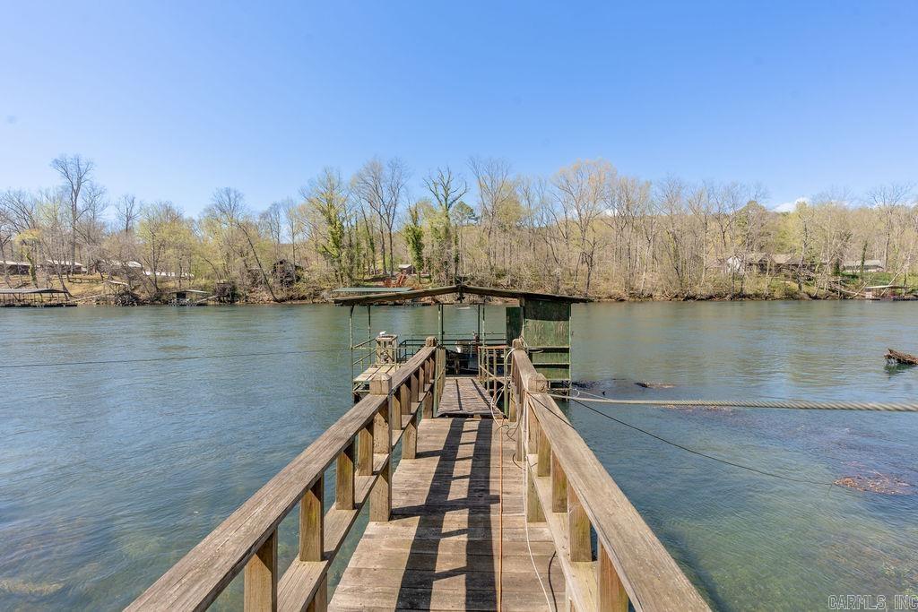 RIVER FRONT - RIVER - Residential