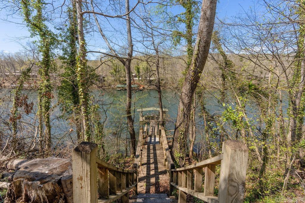 RIVER FRONT - RIVER - Residential