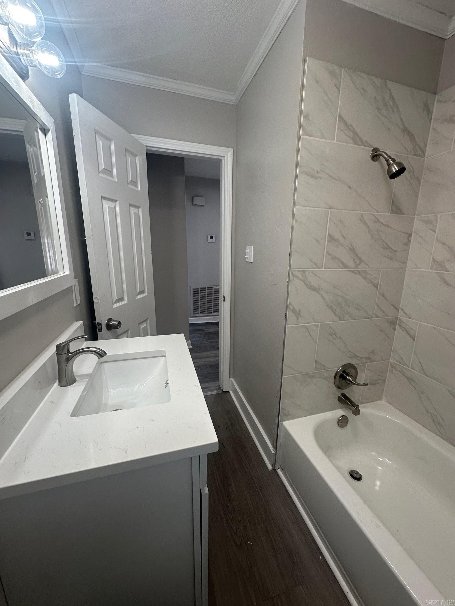 Farmeres 2nd - Residential