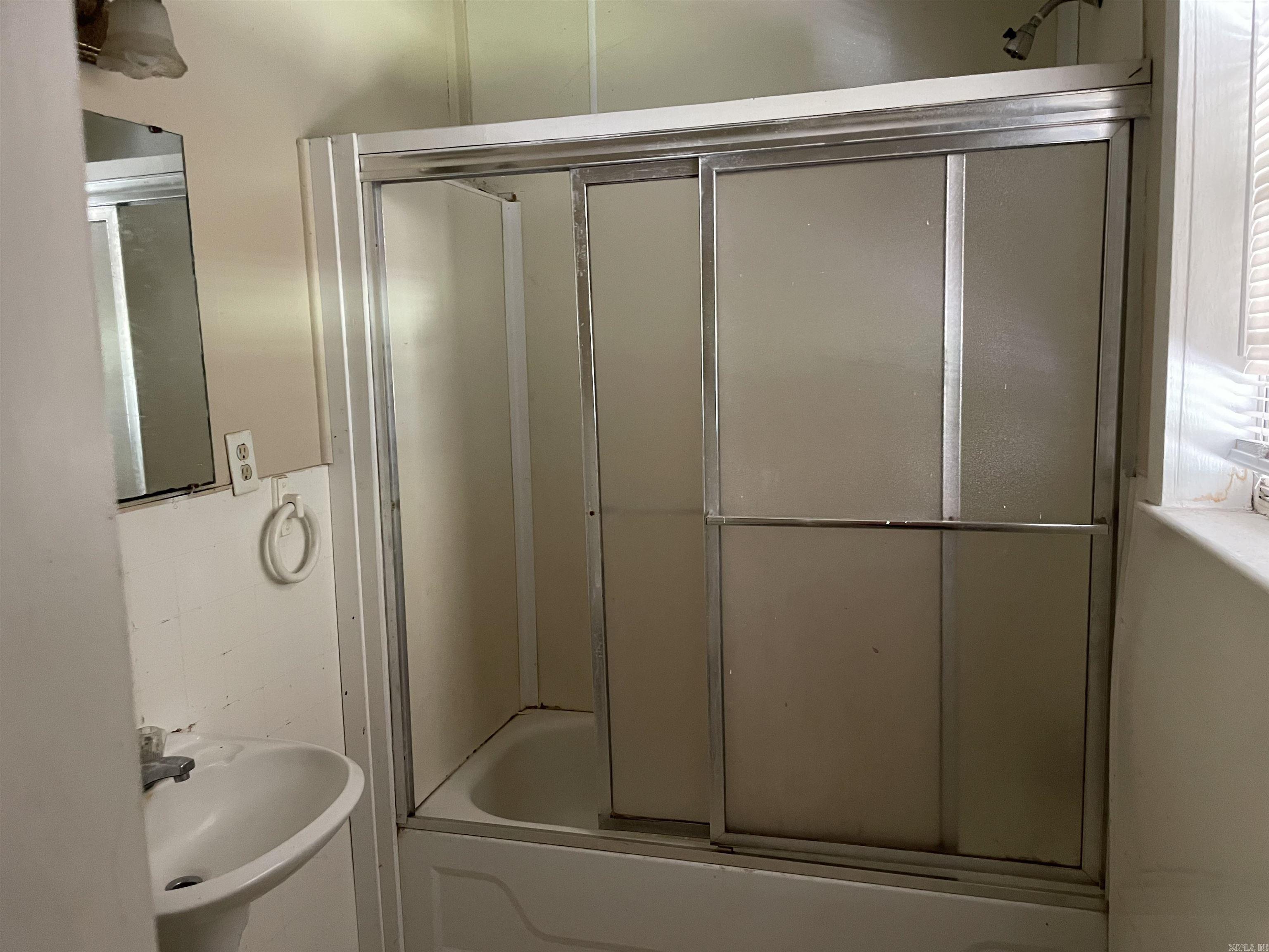 TANGLEWOOD HTS - Residential