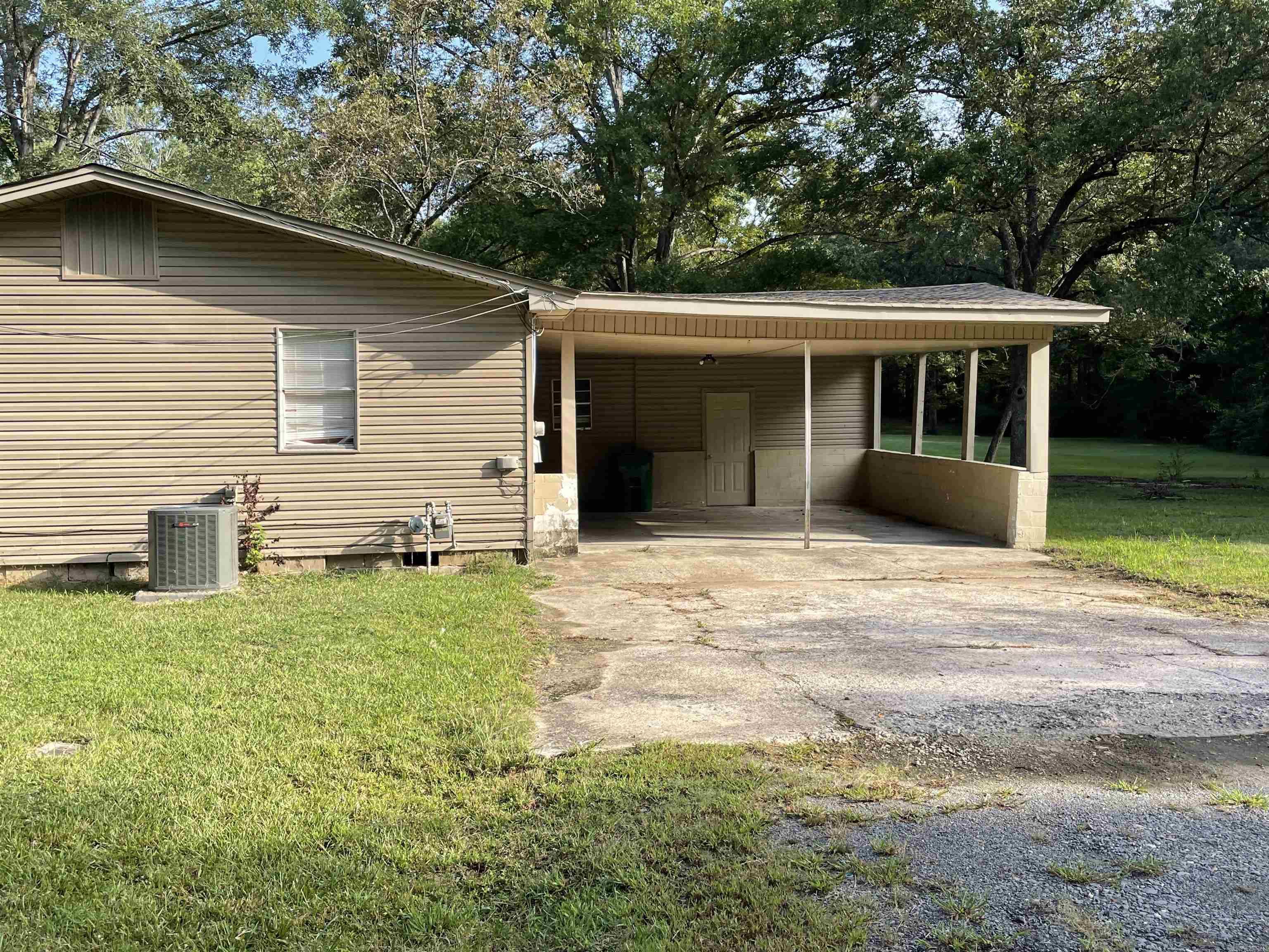 TANGLEWOOD HTS - Residential