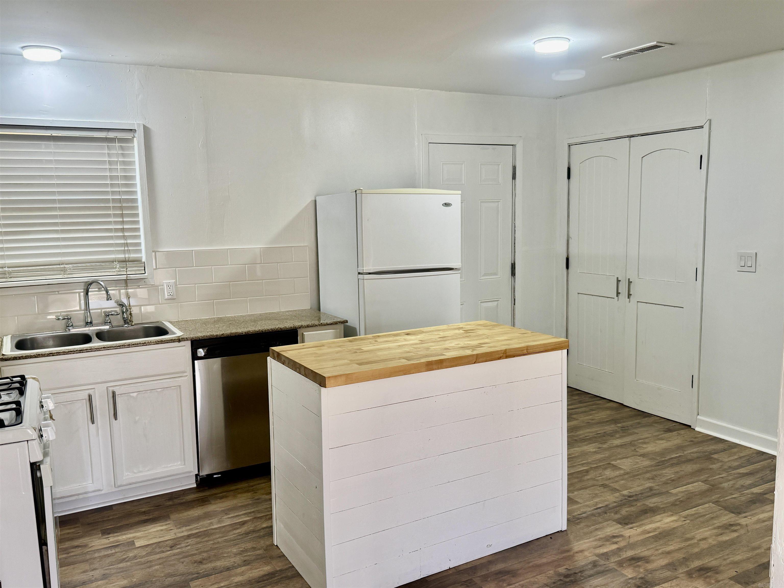 BELMONT - Residential