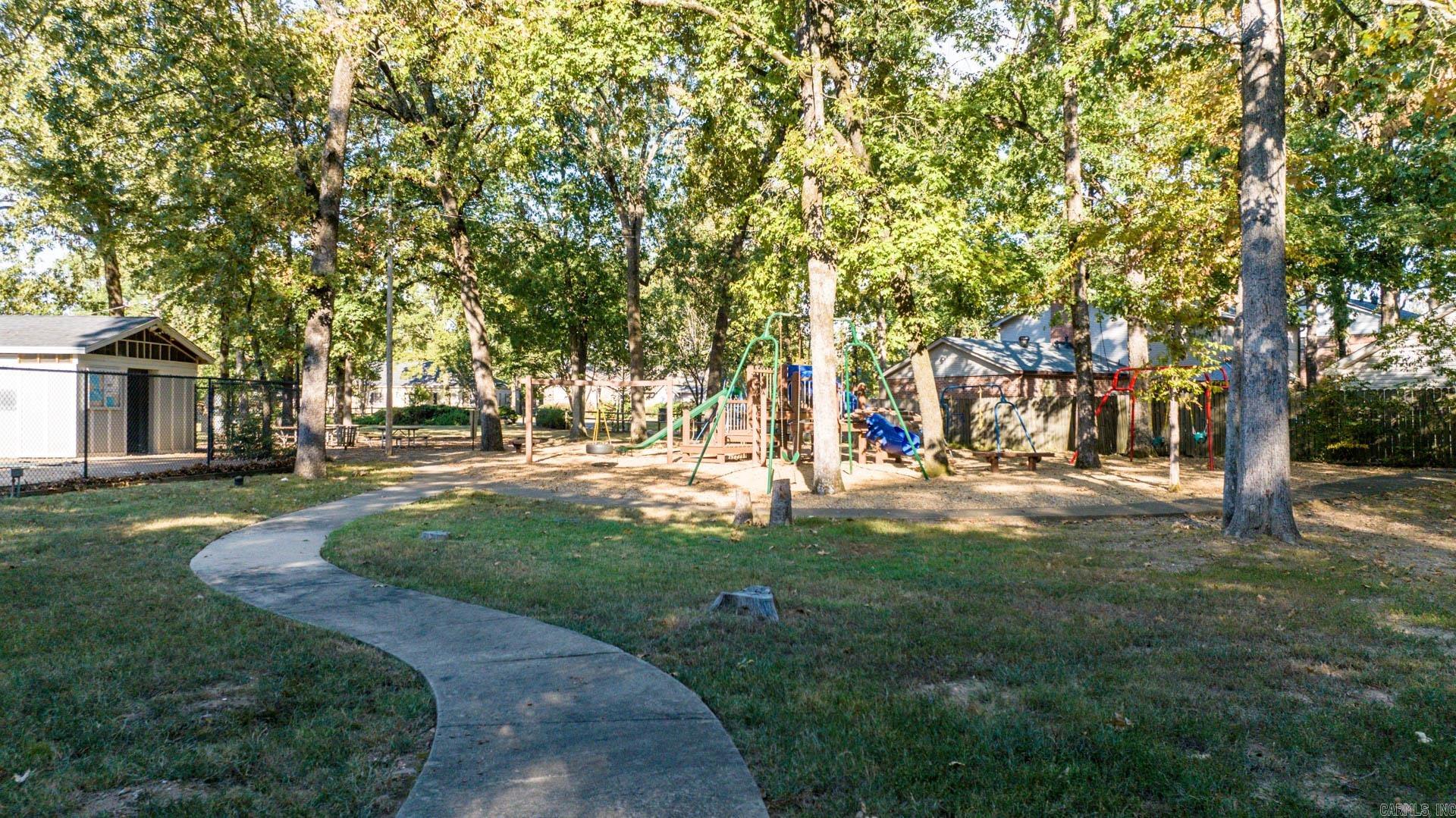 LUDINGTON HGTS - Residential