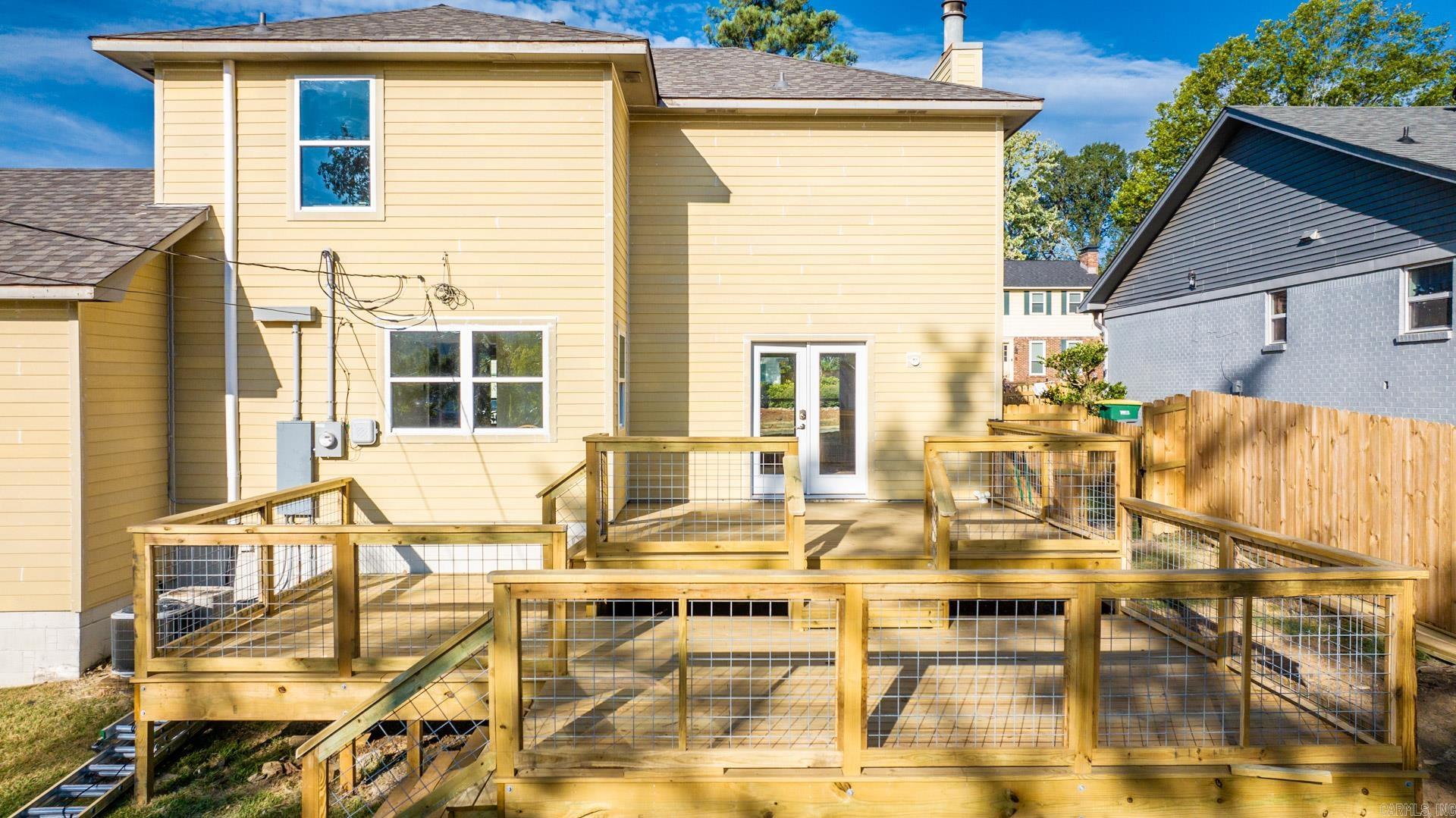 LUDINGTON HGTS - Residential