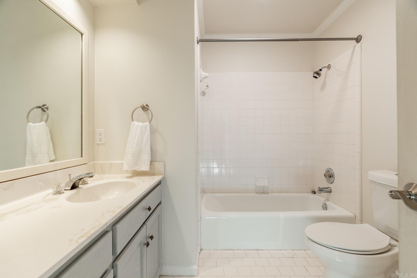 LUDINGTON HGTS - Residential