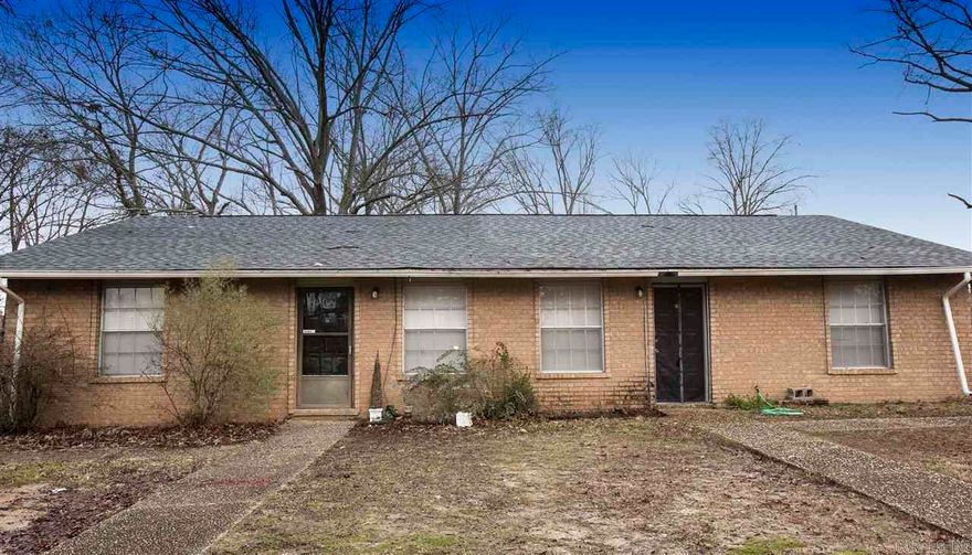 2bd/1ba in Sherwood! Quiet location, close to shopping and dining! Our leases are for 18 months to 2 years and income has to be three times the amount of rent. This property does not accept section 8.