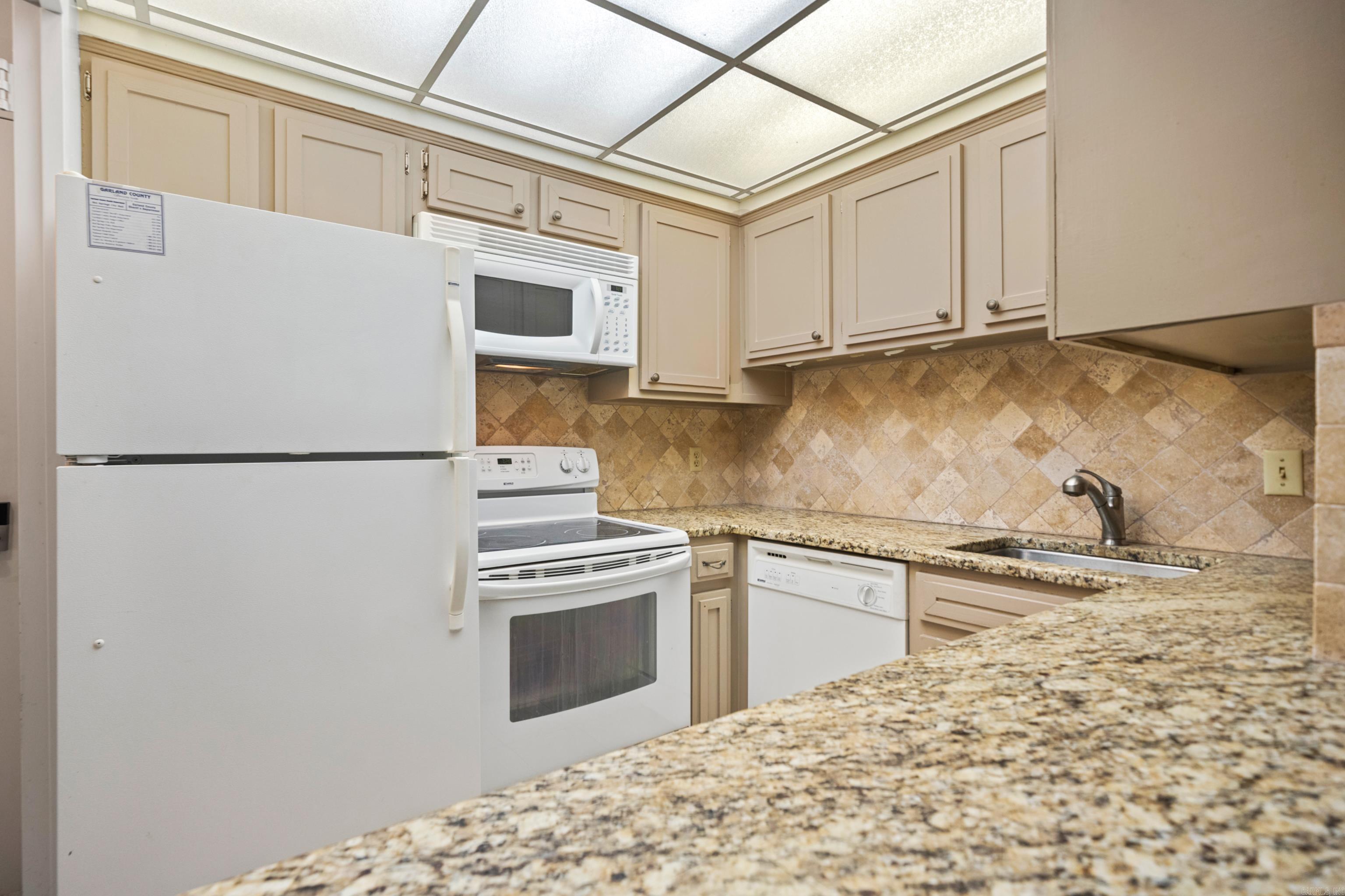 BEACON MANOR HPR - Residential