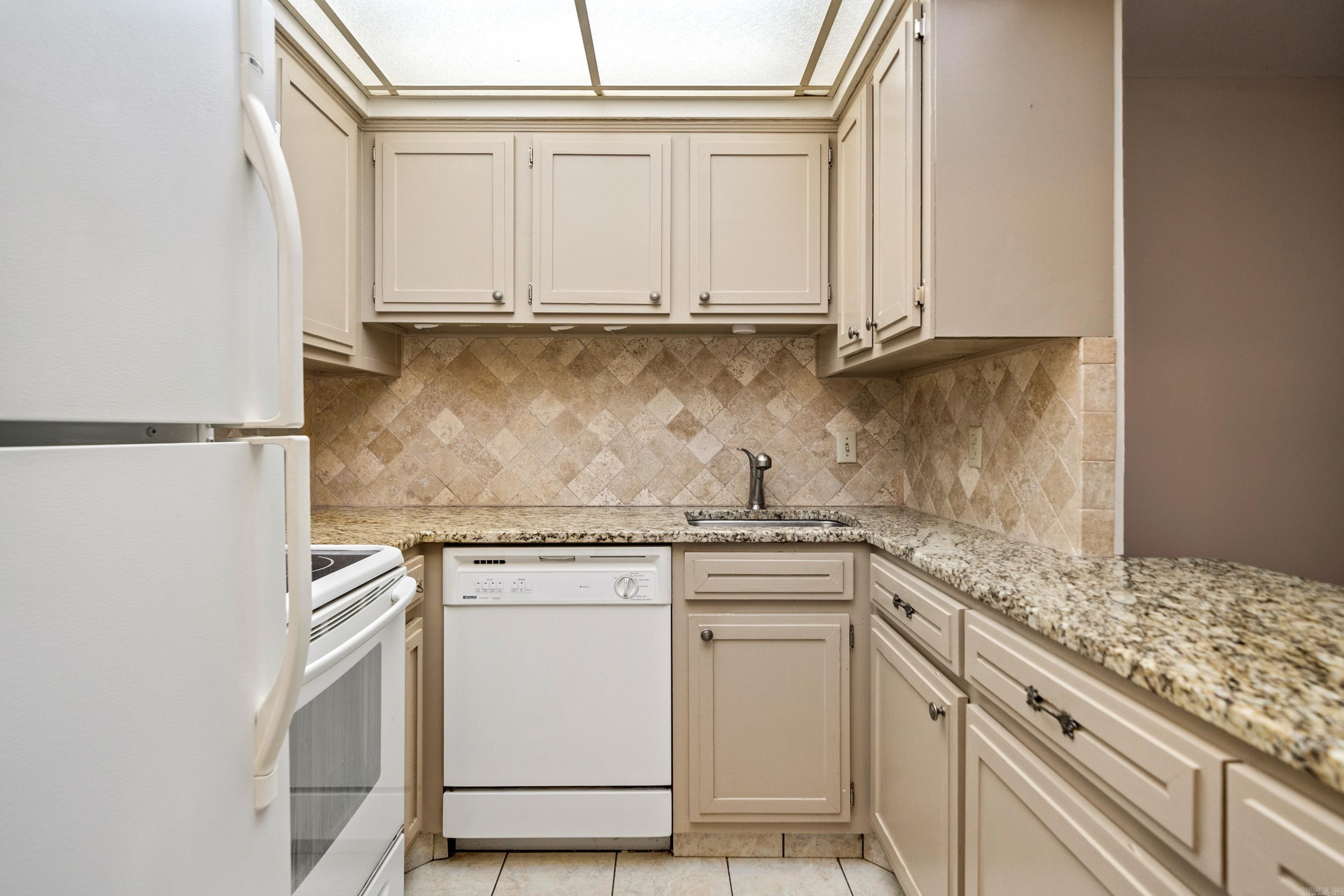 BEACON MANOR HPR - Residential