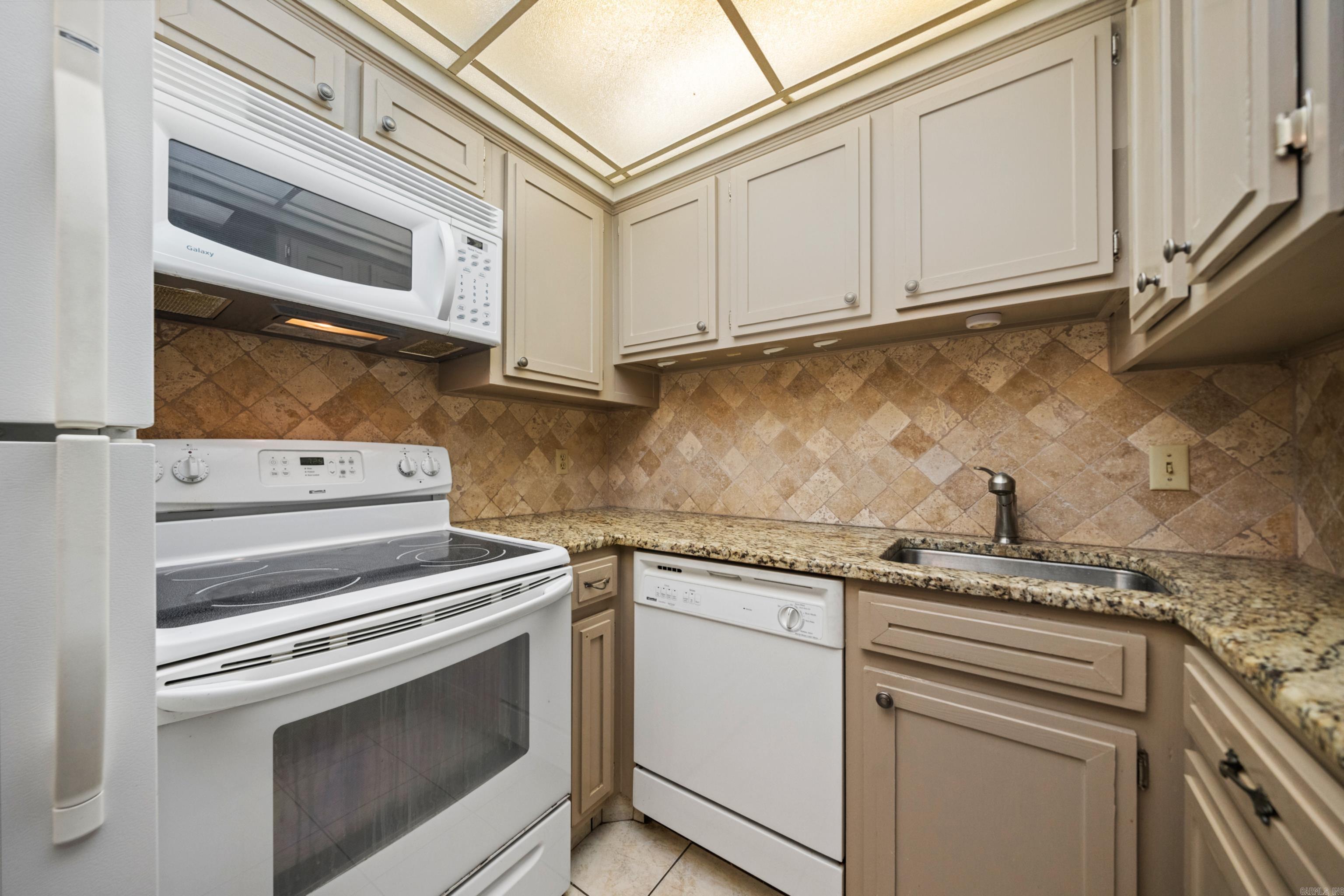 BEACON MANOR HPR - Residential