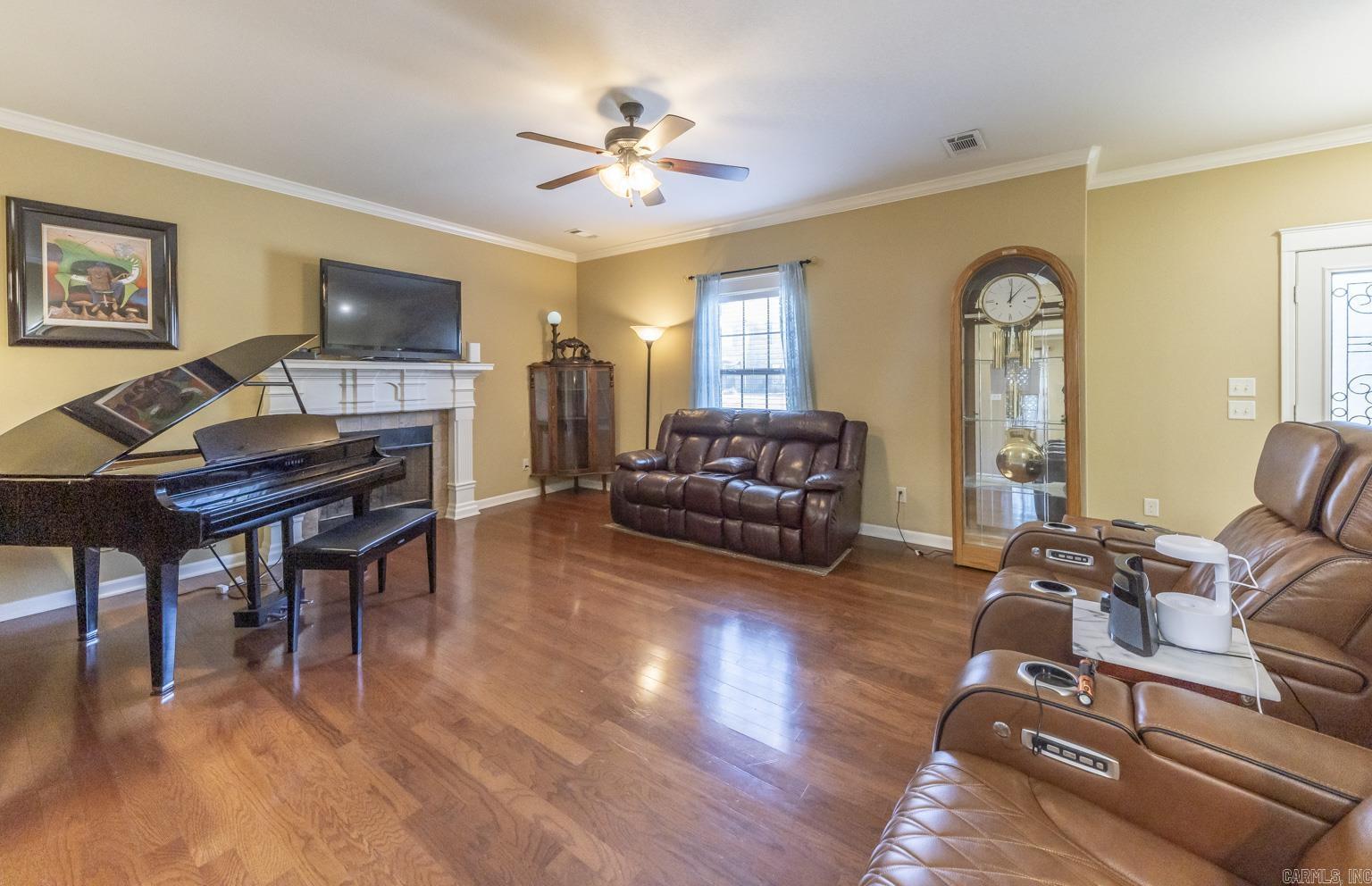 MEADOWLAKE - Residential