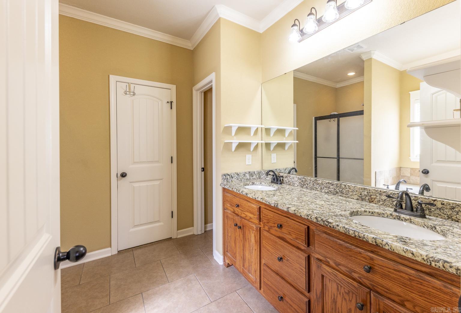 MEADOWLAKE - Residential