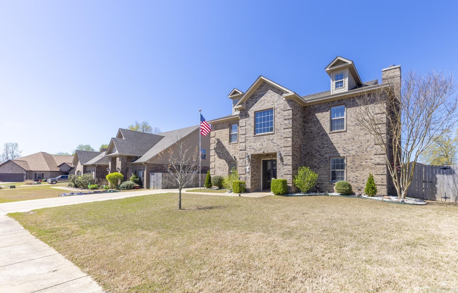 MEADOWLAKE - Residential